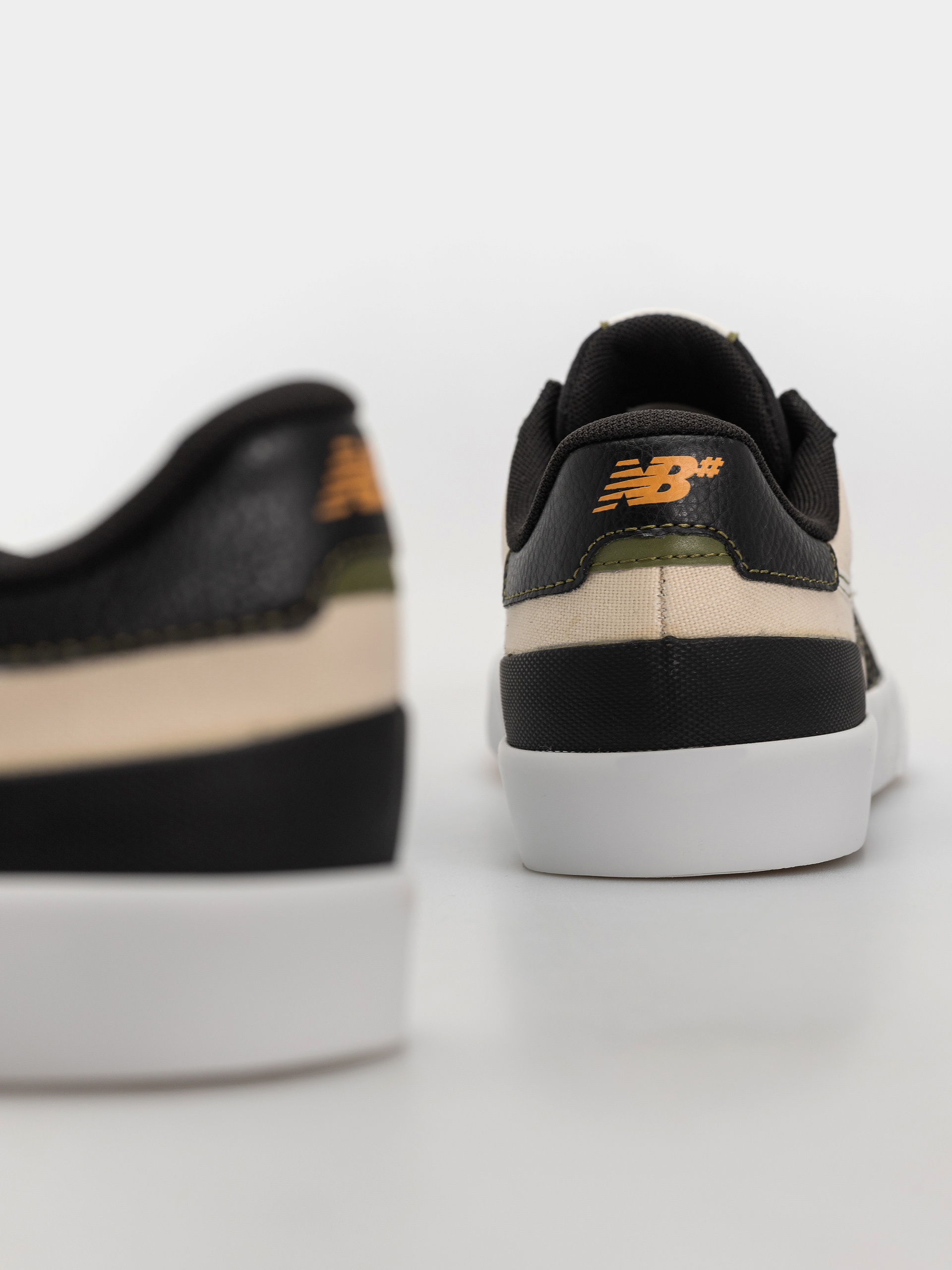 Обувки New Balance 272 (black/sea salt)