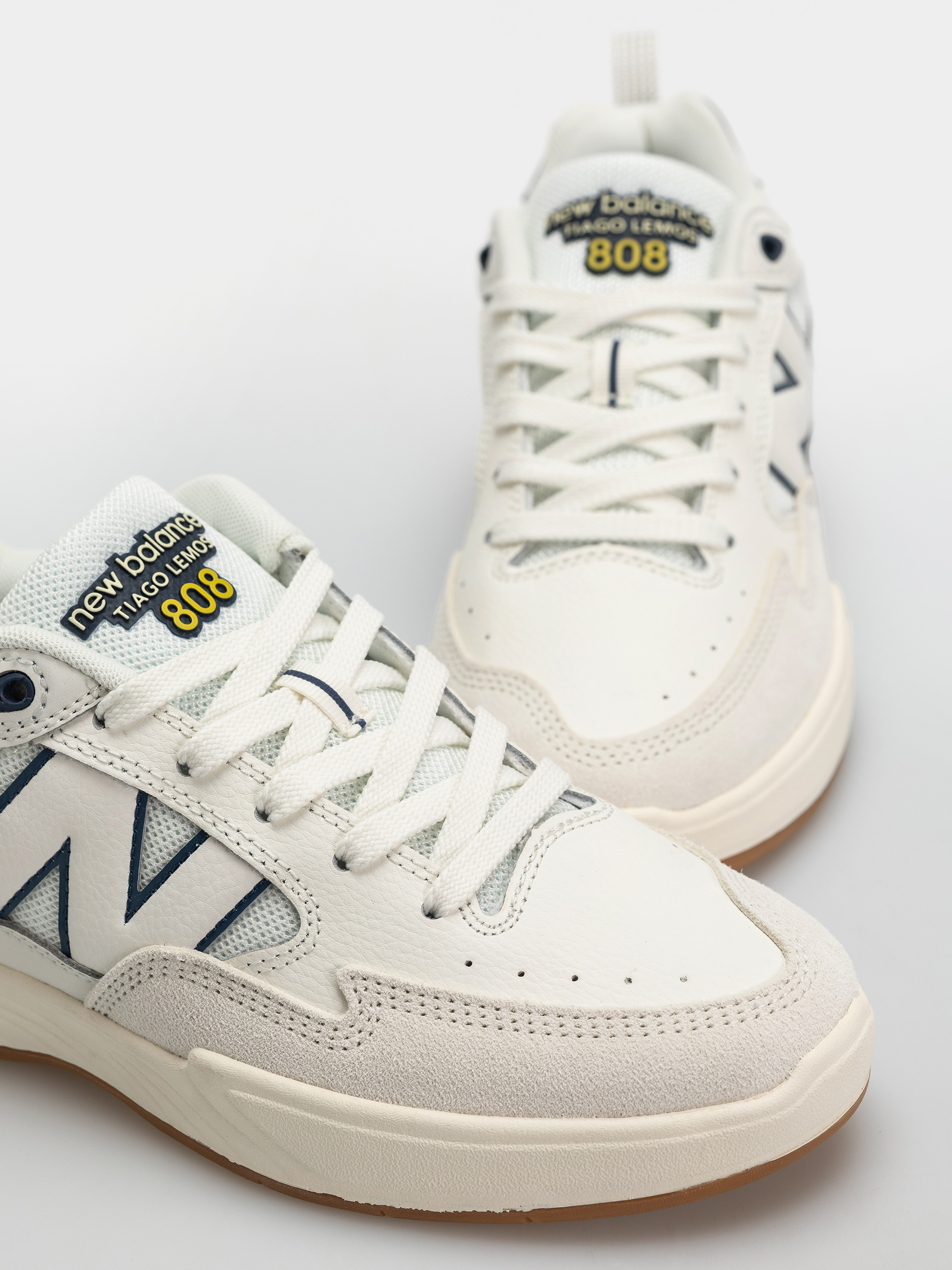 Обувки New Balance 808 (sea salt/navy)