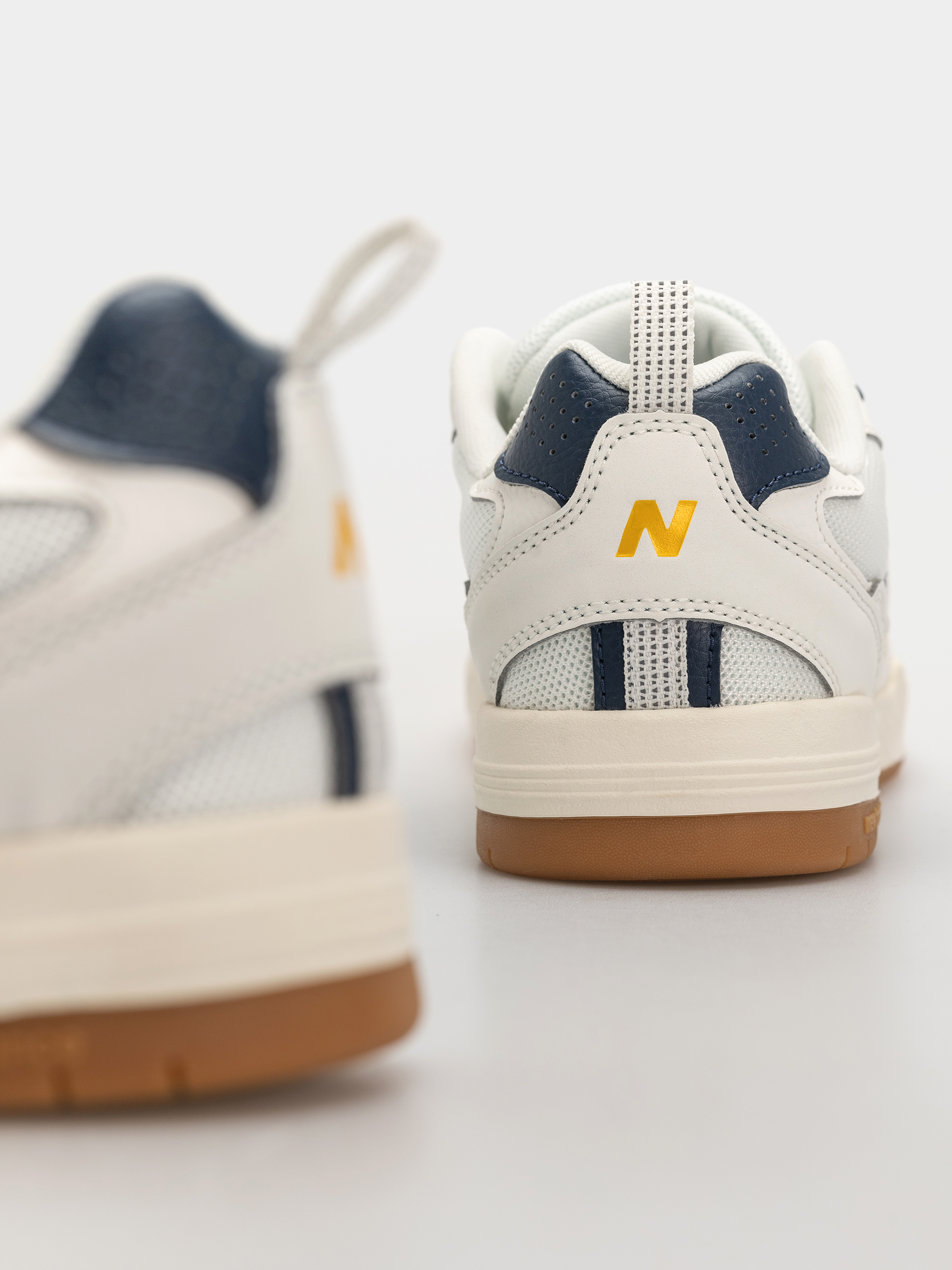 Обувки New Balance 808 (sea salt/navy)