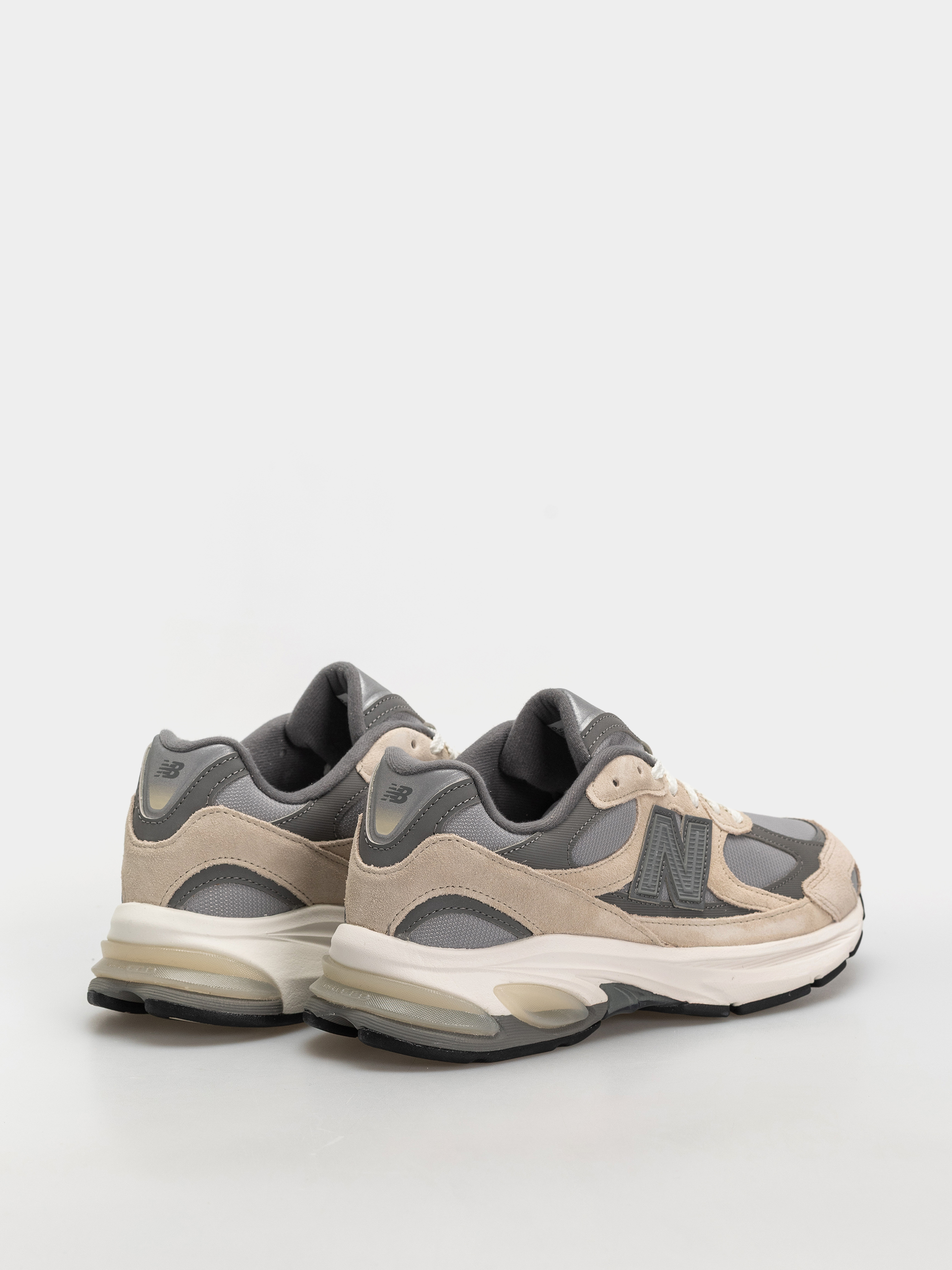 Обувки New Balance 2010 (timberwolf/harbor grey)
