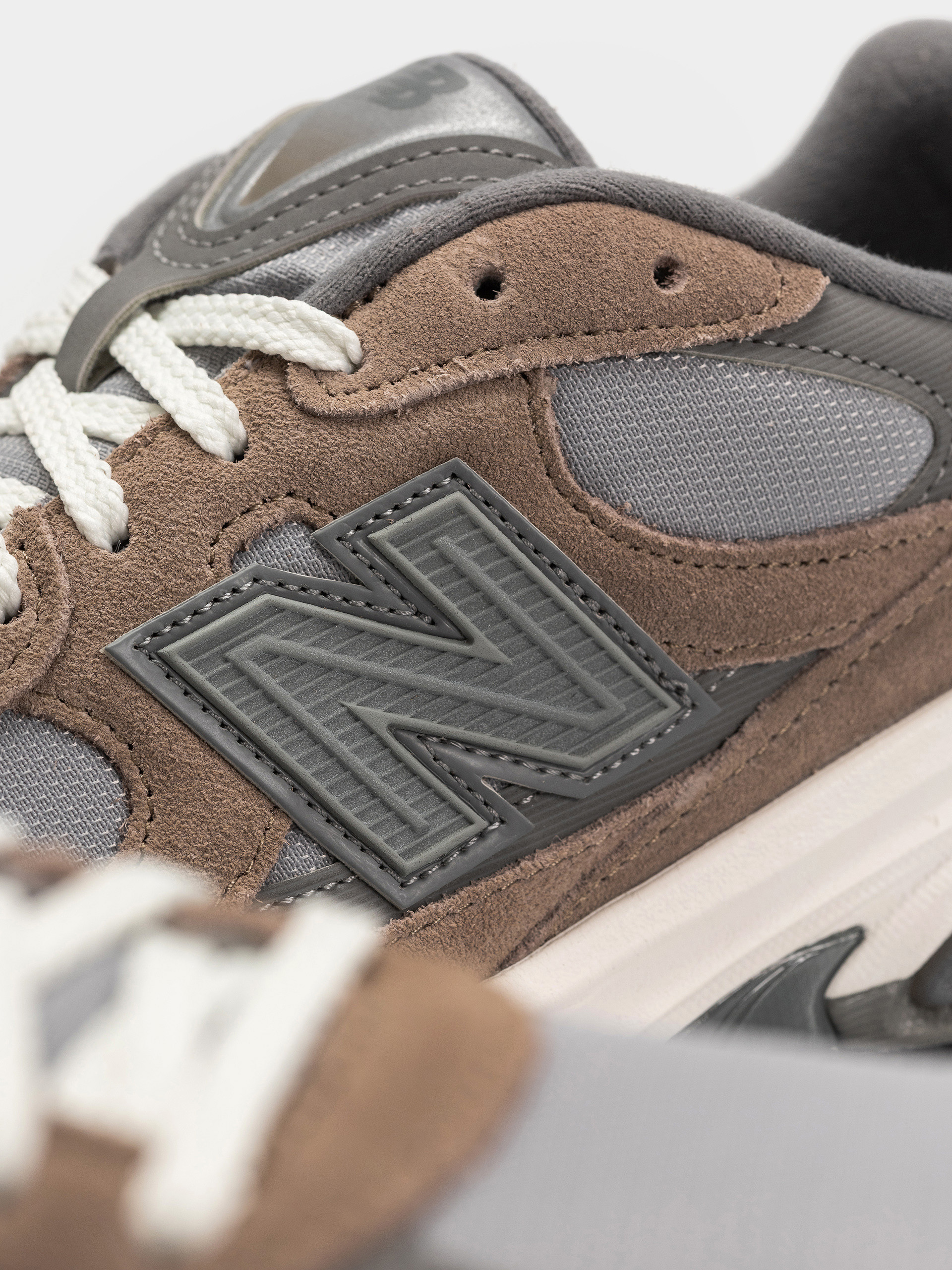 Обувки New Balance 2010 (mushroom/harbor grey)