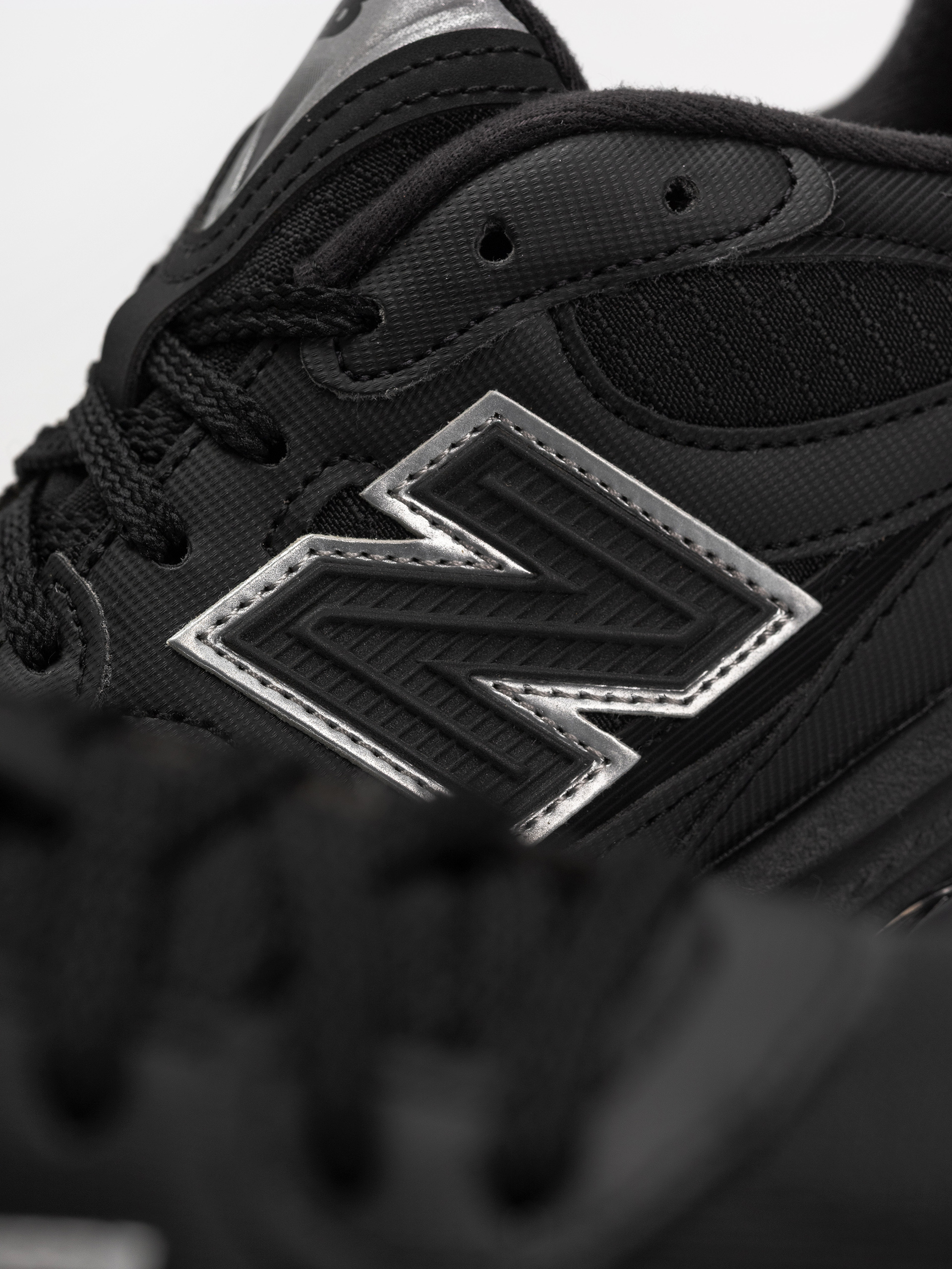 Обувки New Balance 2010 (black/black)