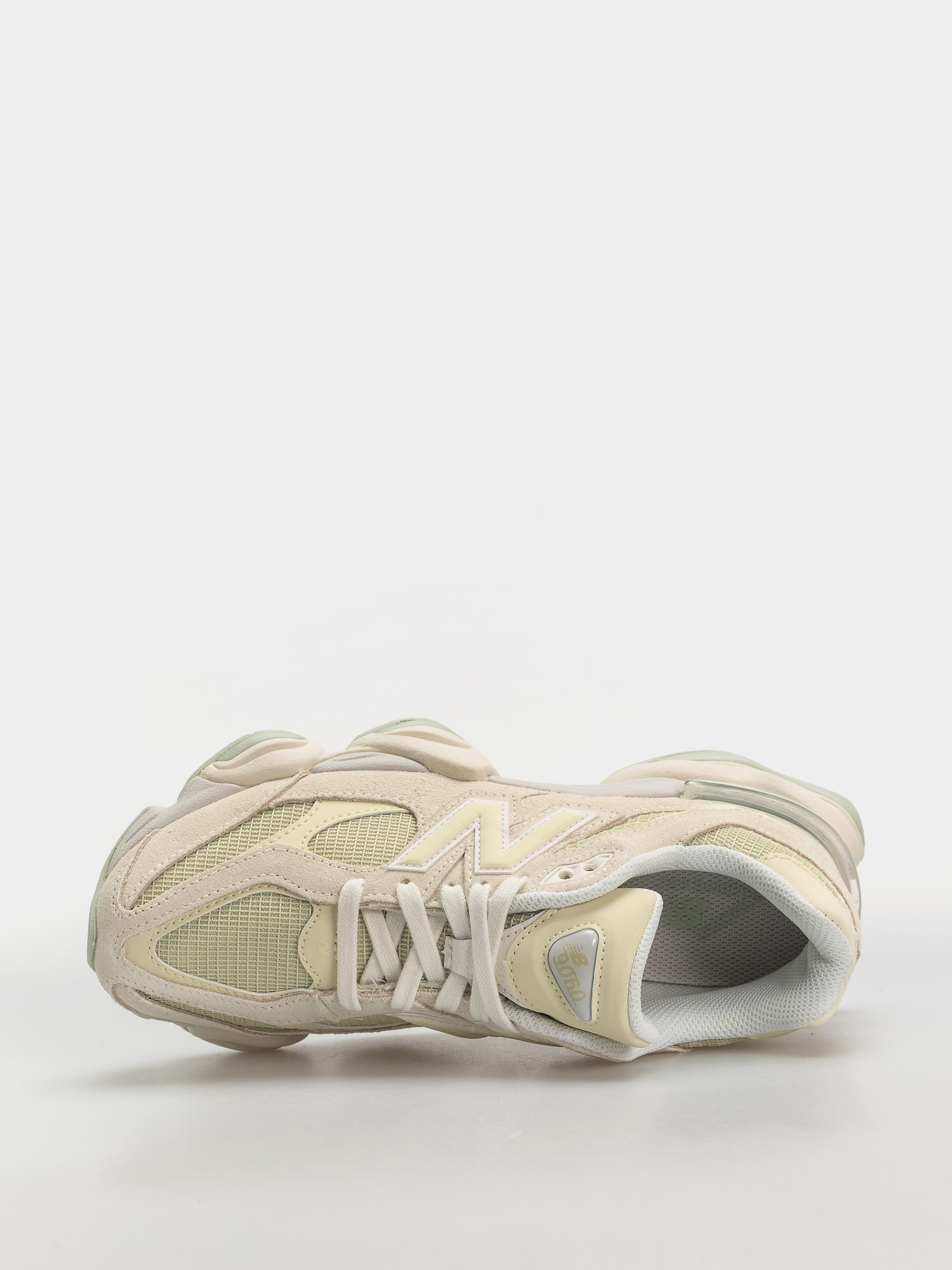 Обувки New Balance 9060 (pistachio butter/angora)