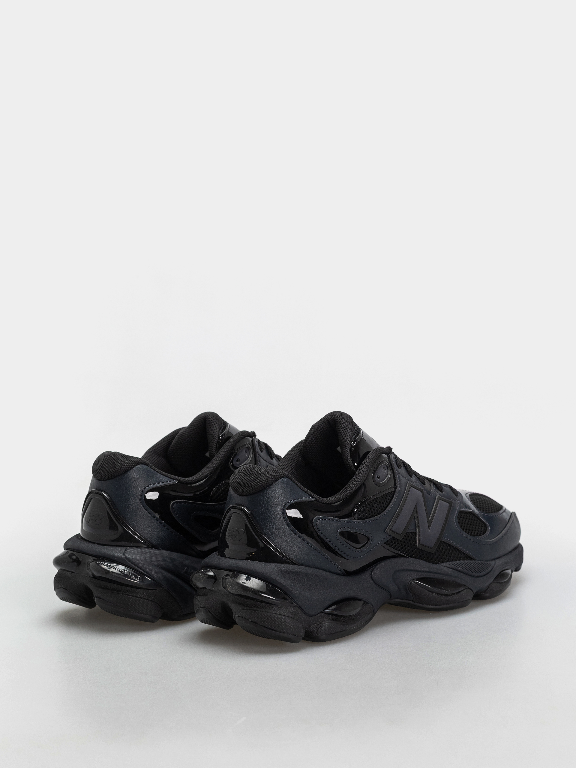 Обувки New Balance 983 (black/dark night)