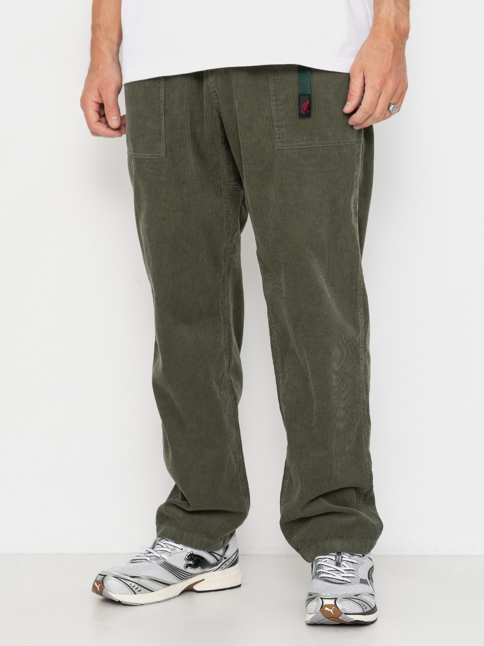 Панталони Gramicci Corduroy Loose Tapered Ridge (toned olive)