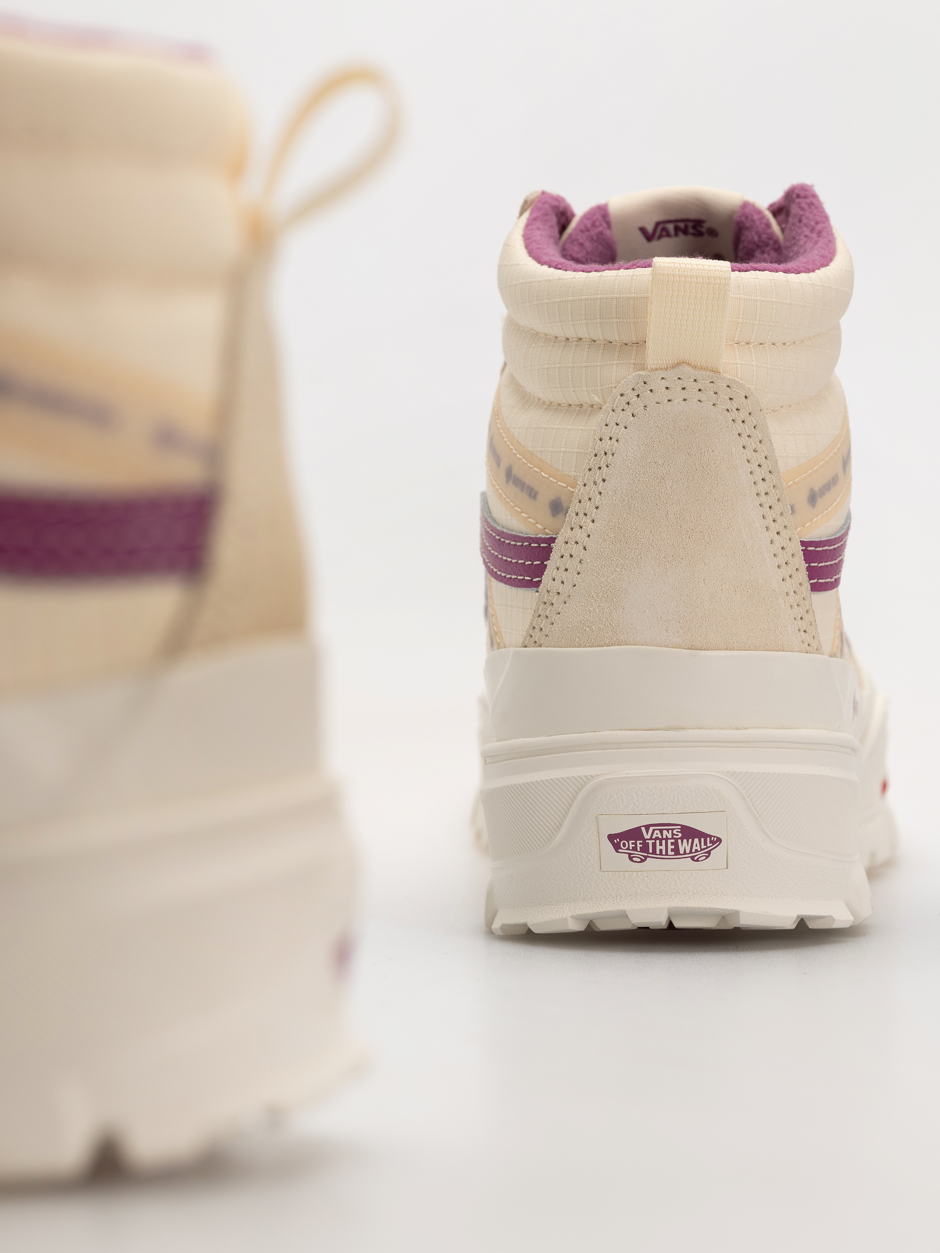 Обувки Vans Sk8 Hi Gore Tex Insulated Mte (sand white)