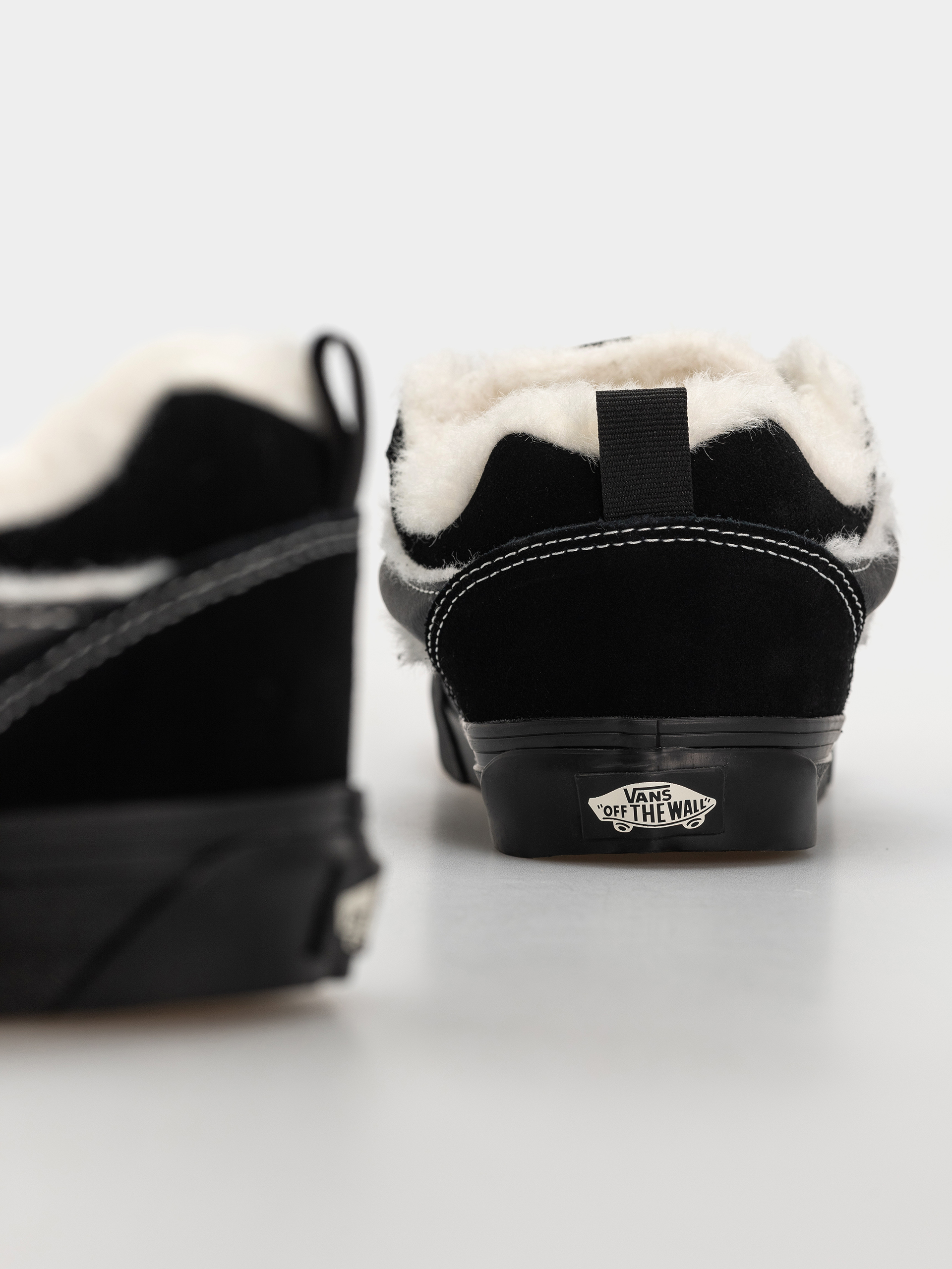 Обувки Vans Knu Skool (black)