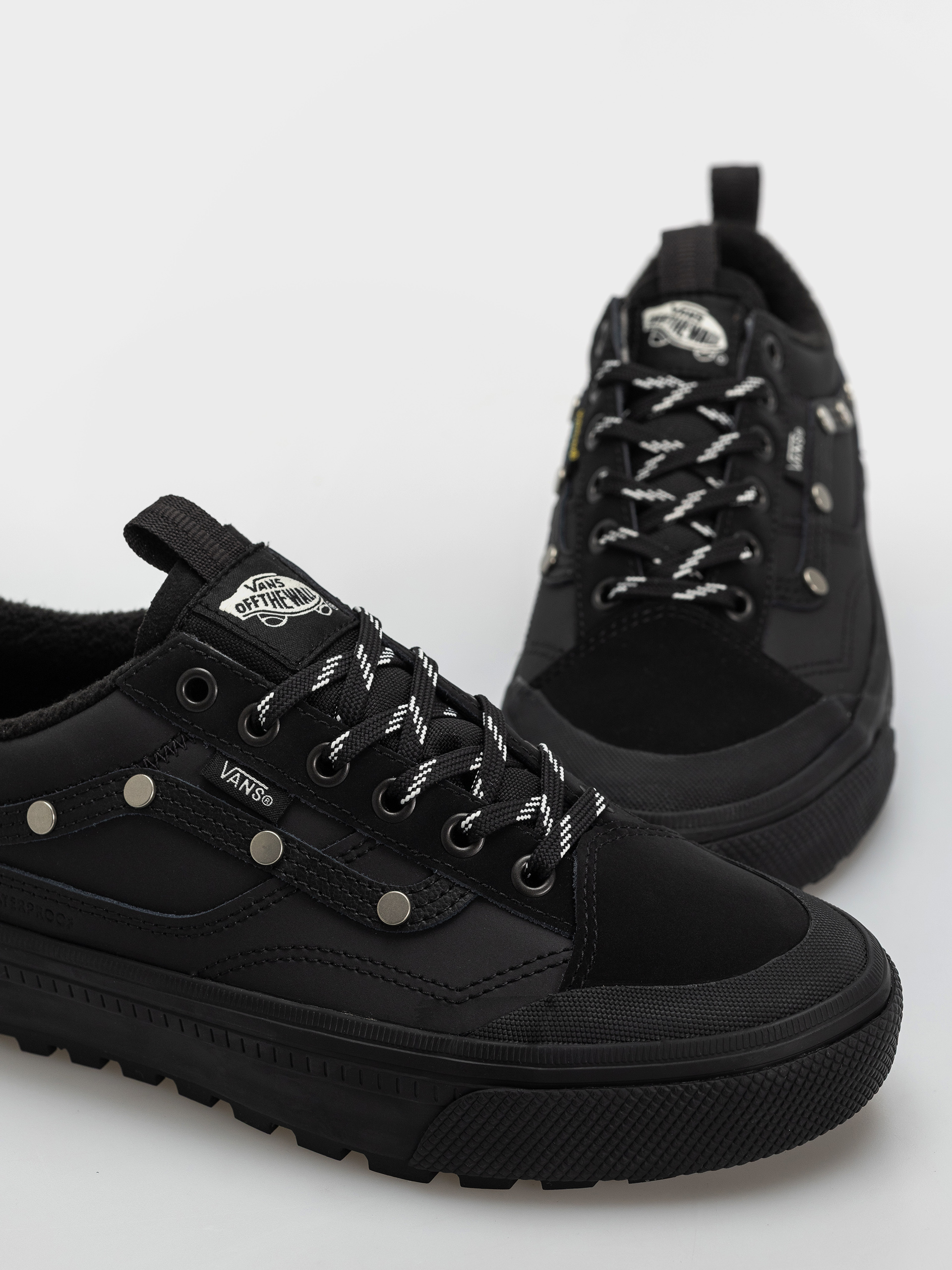Обувки Vans Old Skool Waterproof Insulated Mte (black)