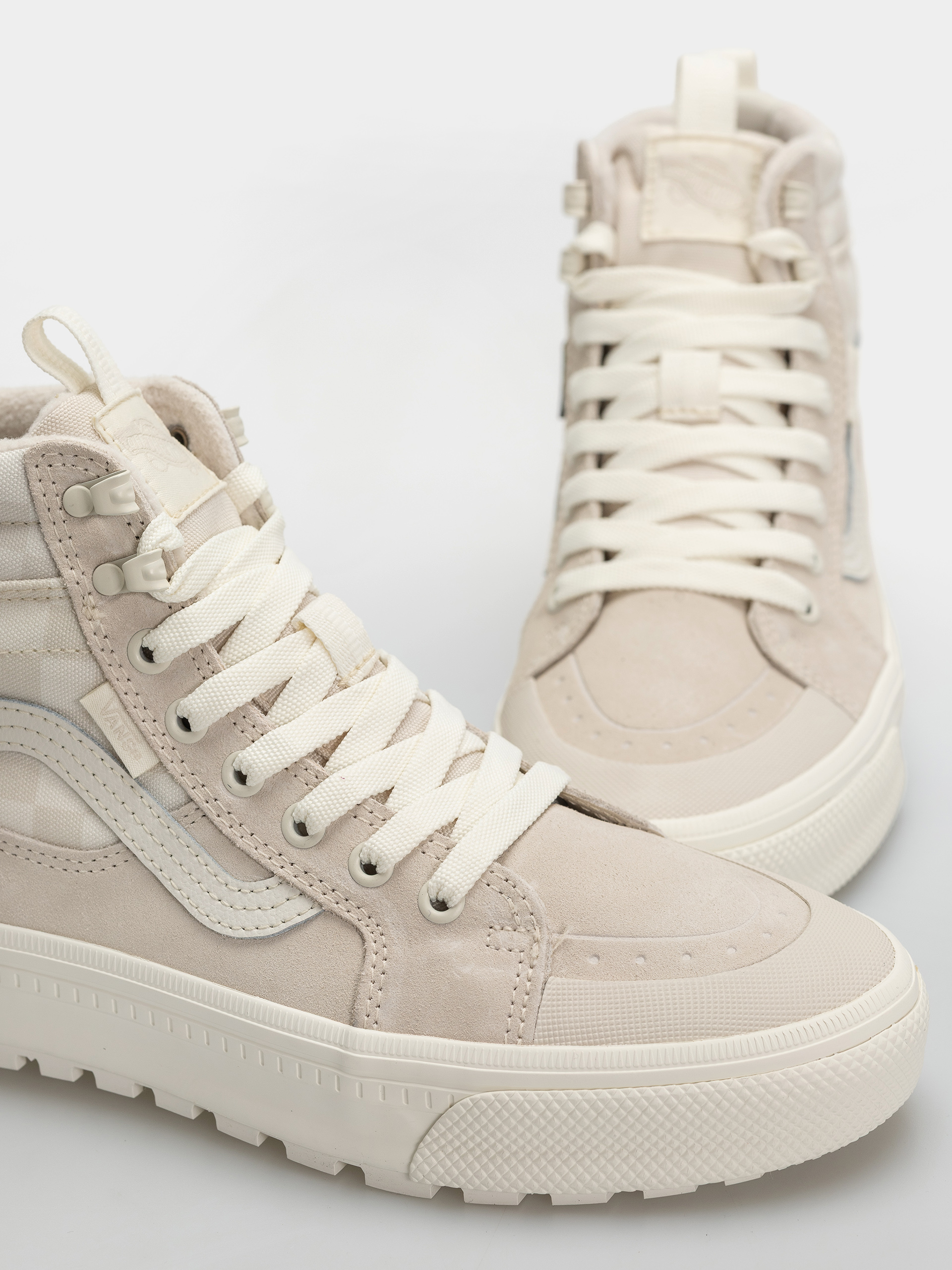 Обувки Vans Sk8 Hi Waterproof Insulated Mte (turtledove)