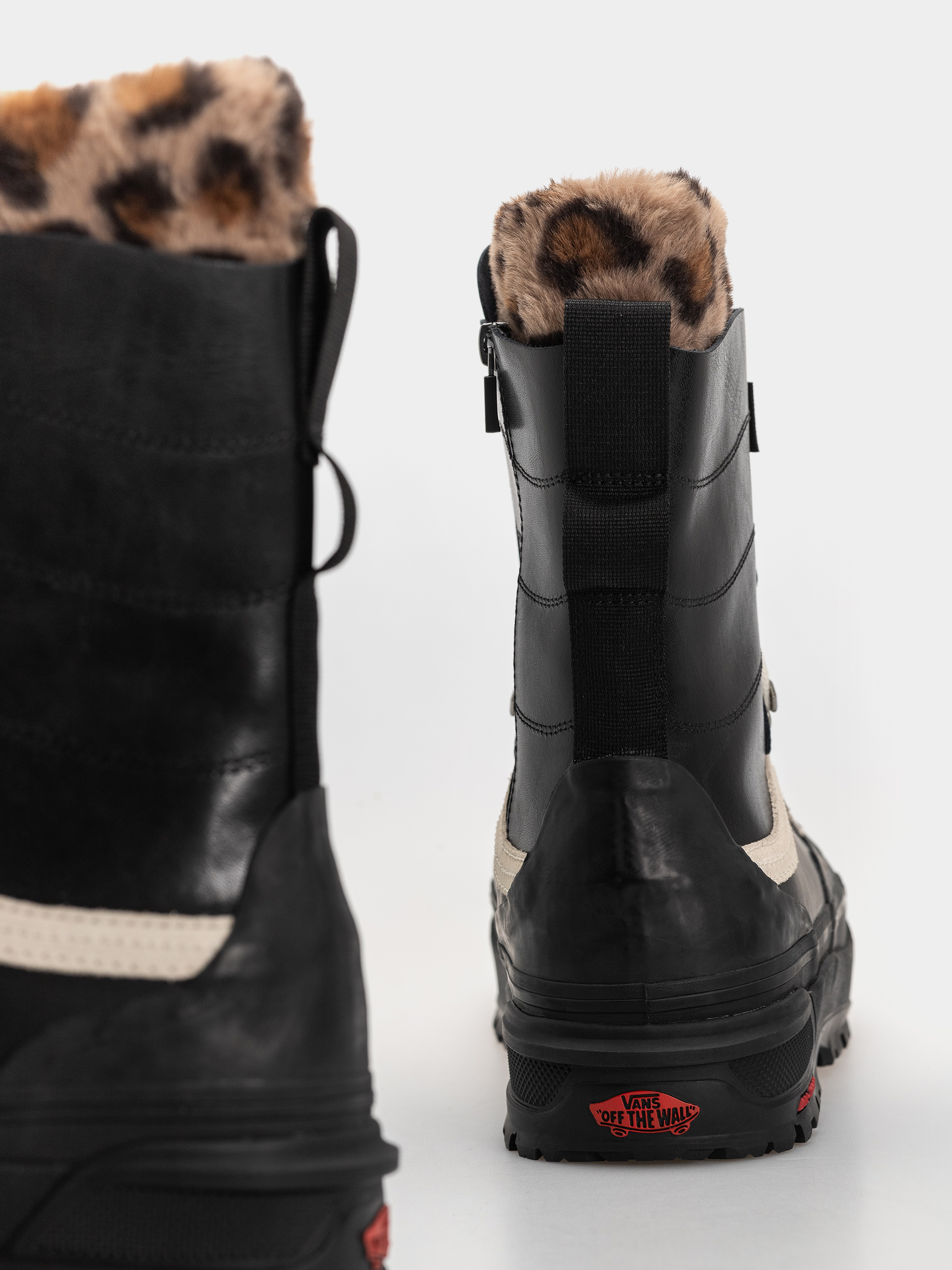 Обувки Vans Standard Hi 2.0 Mte (black/black)