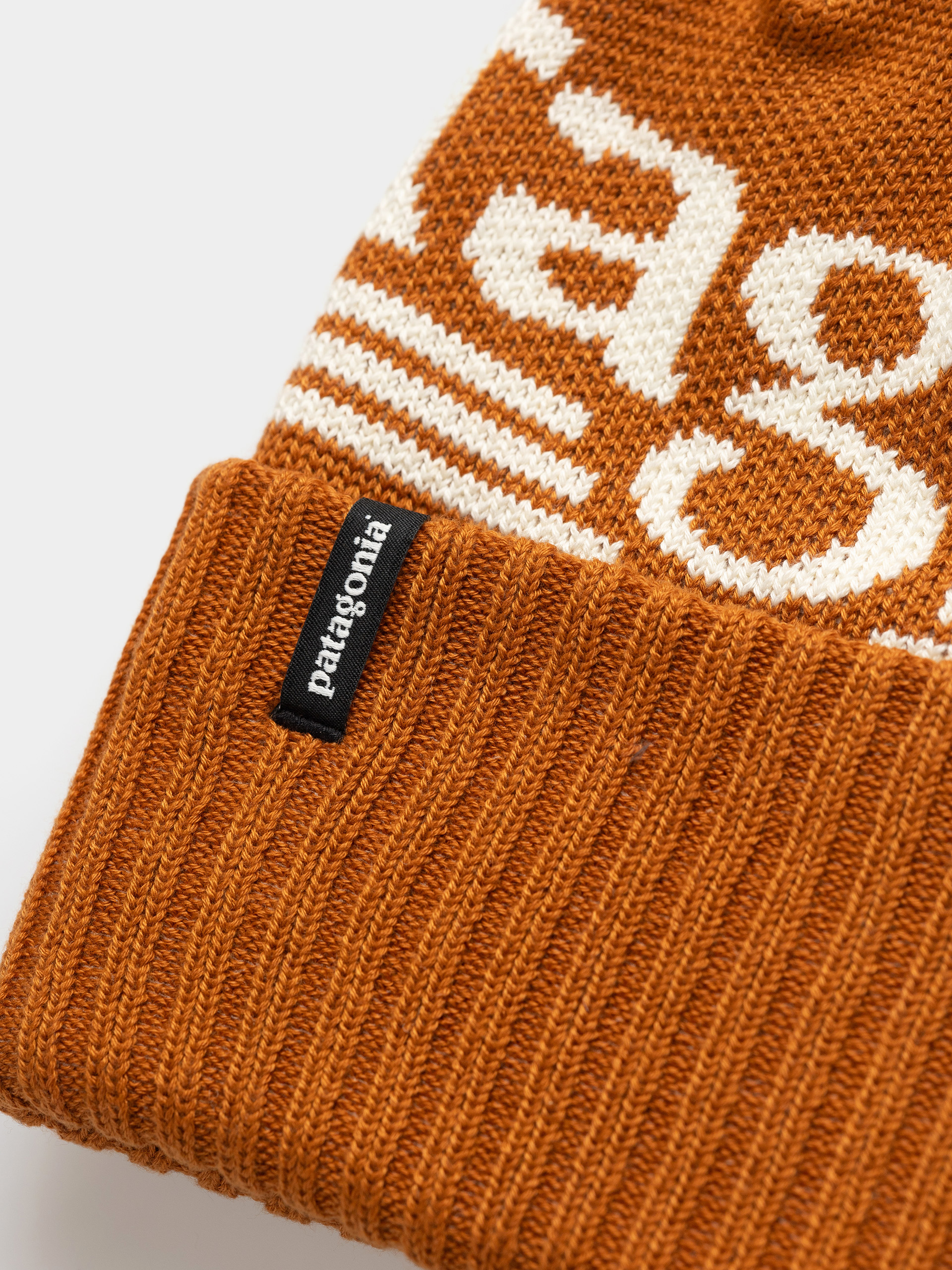 Шапка Patagonia Powder Town (hut tripper logo cinnamon brown)