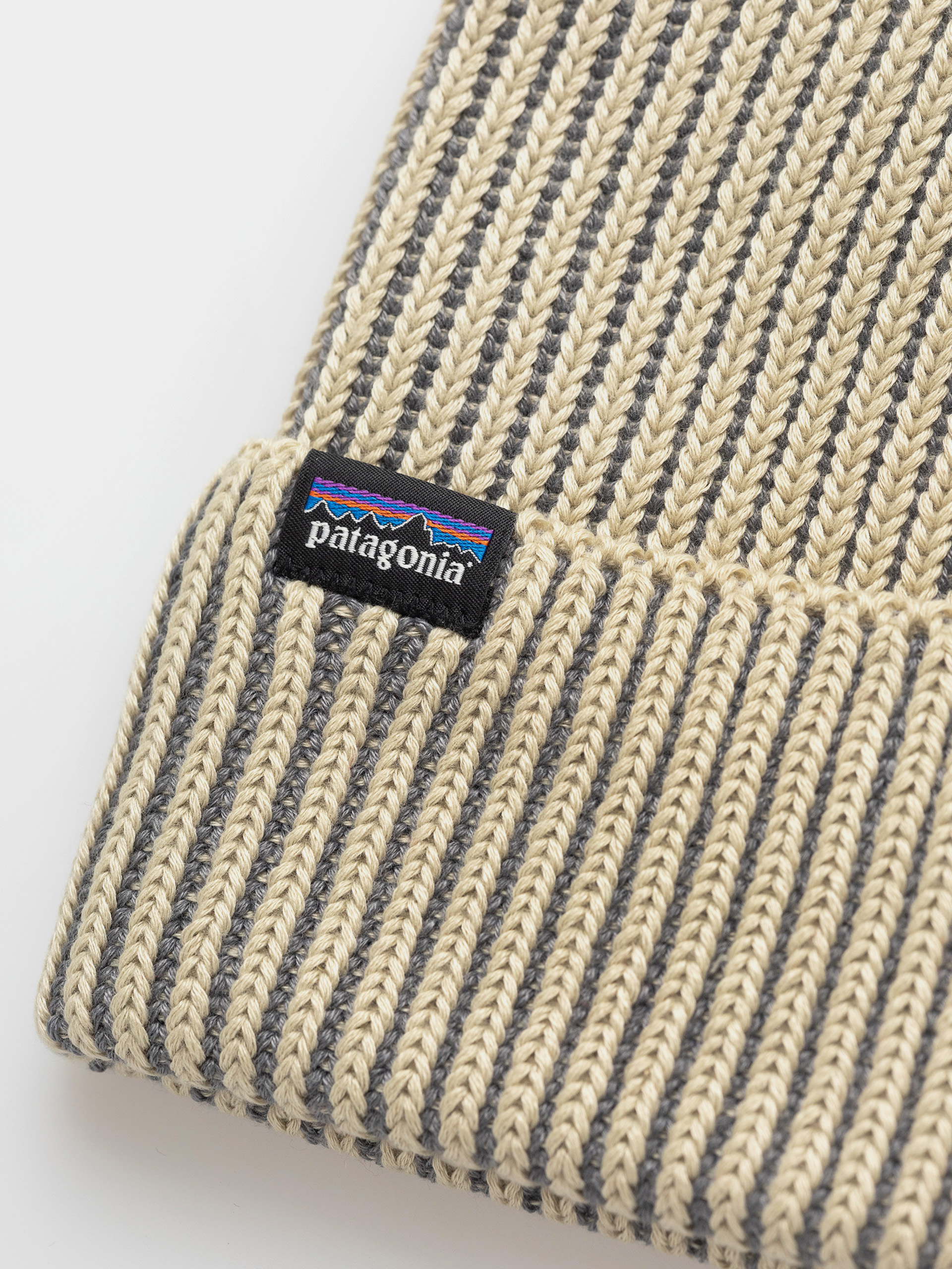 Шапка Patagonia Fishermans Rolled (contrast stripe weathered stone)