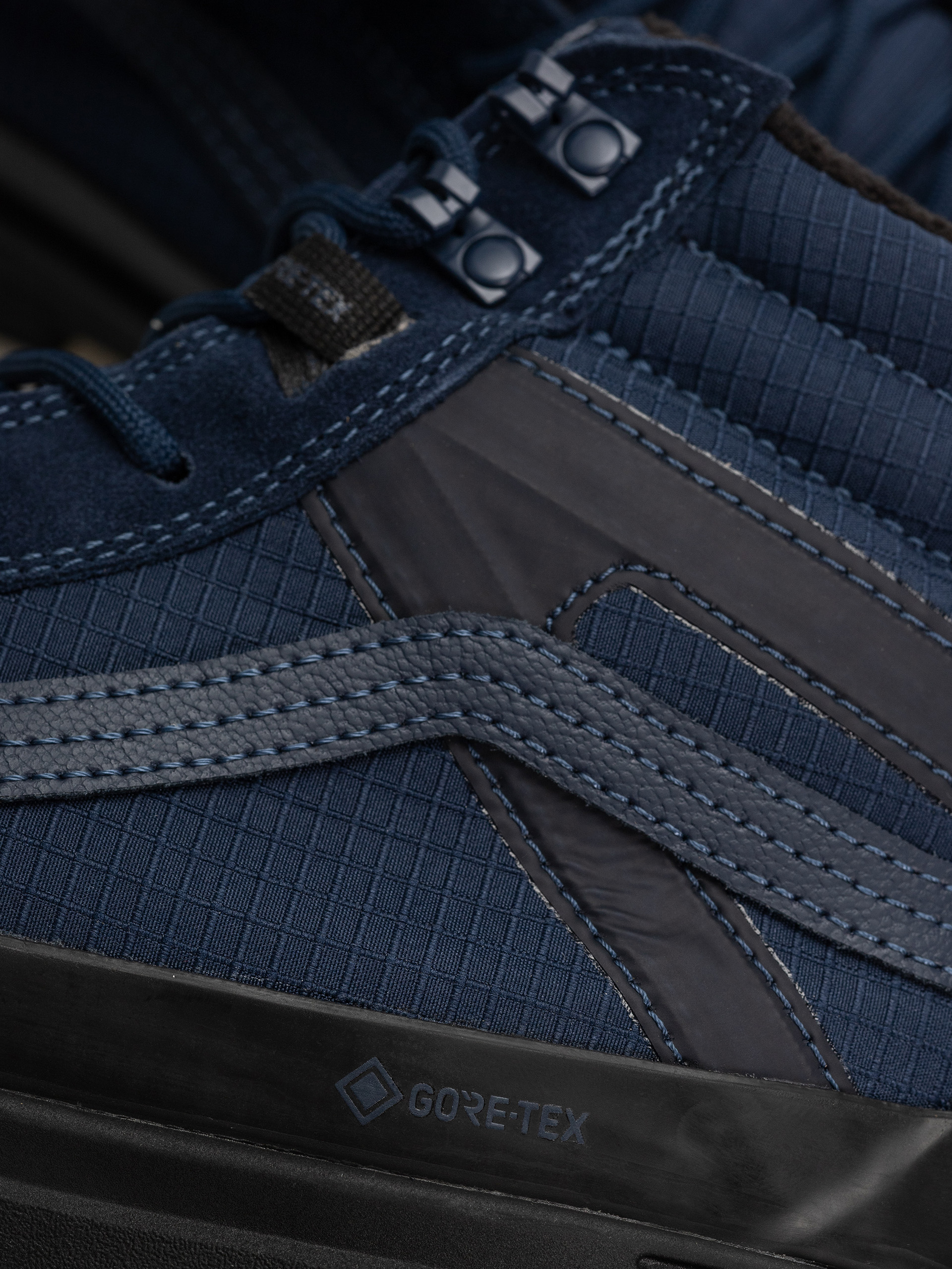 Обувки Vans Sk8 Hi Gore Tex Insulated Mte (true navy)