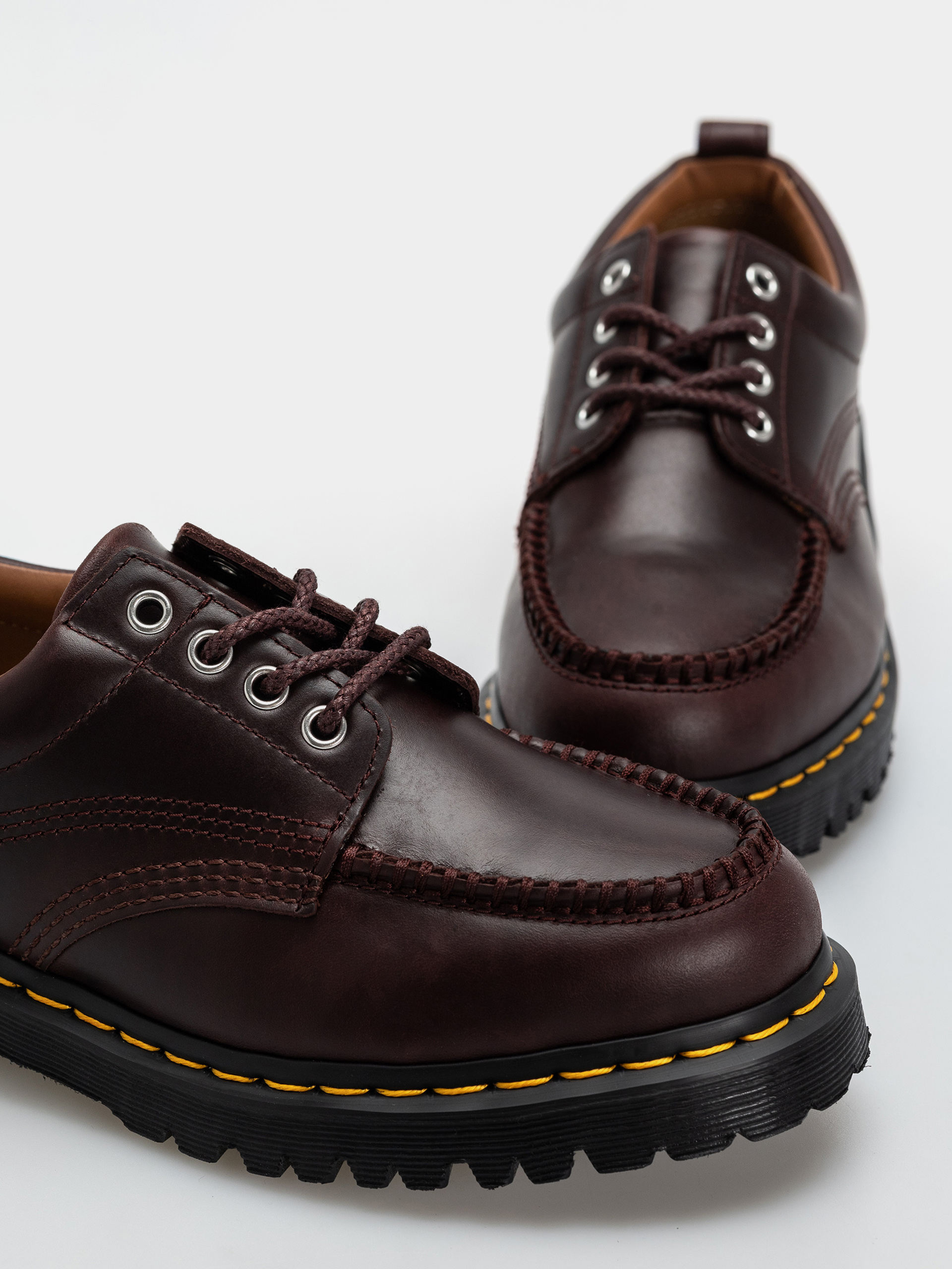 Обувки Dr. Martens Lowell (spiced brown)