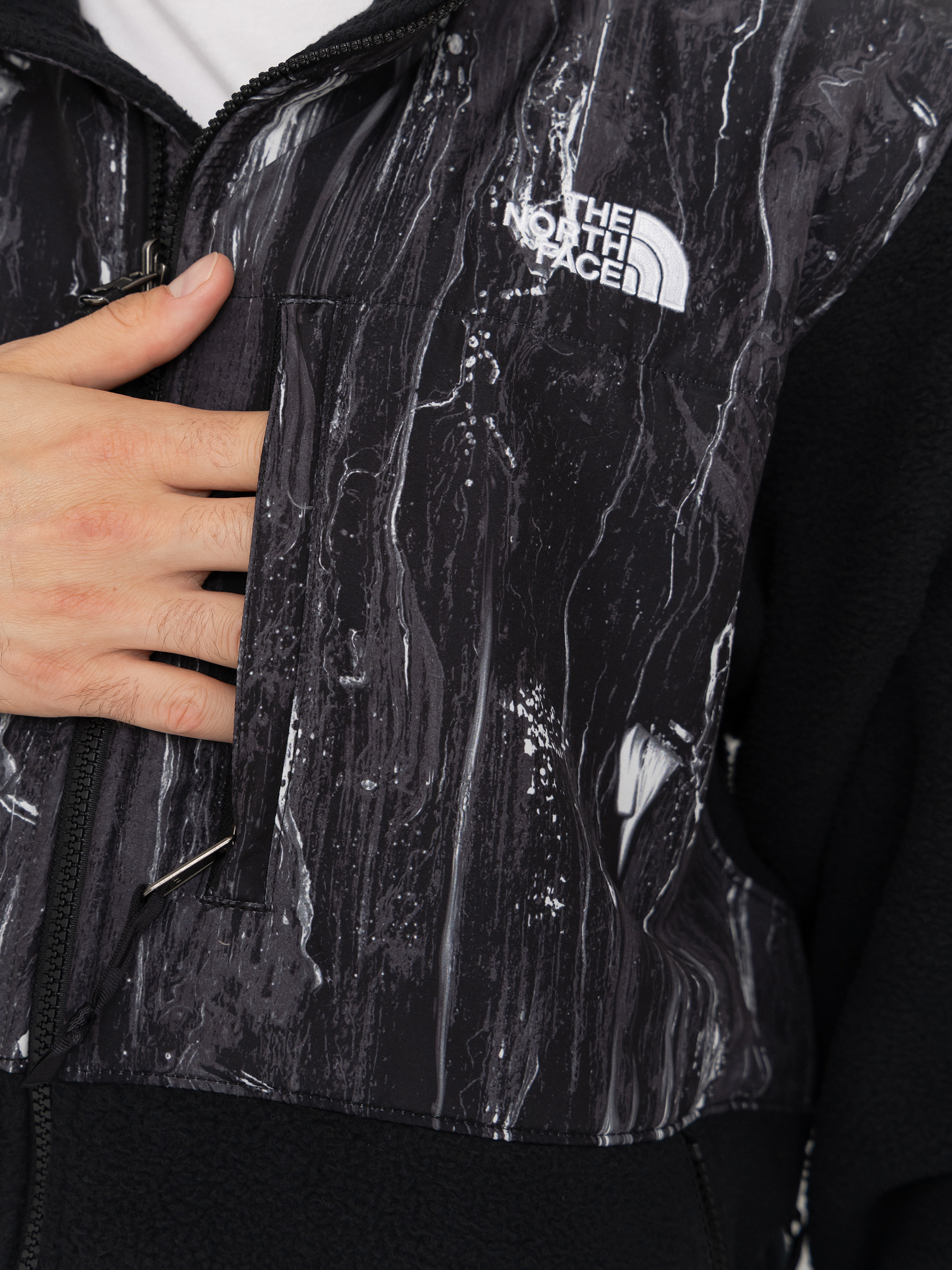Яке The North Face Retro Denali Print (tnf black impressions p)