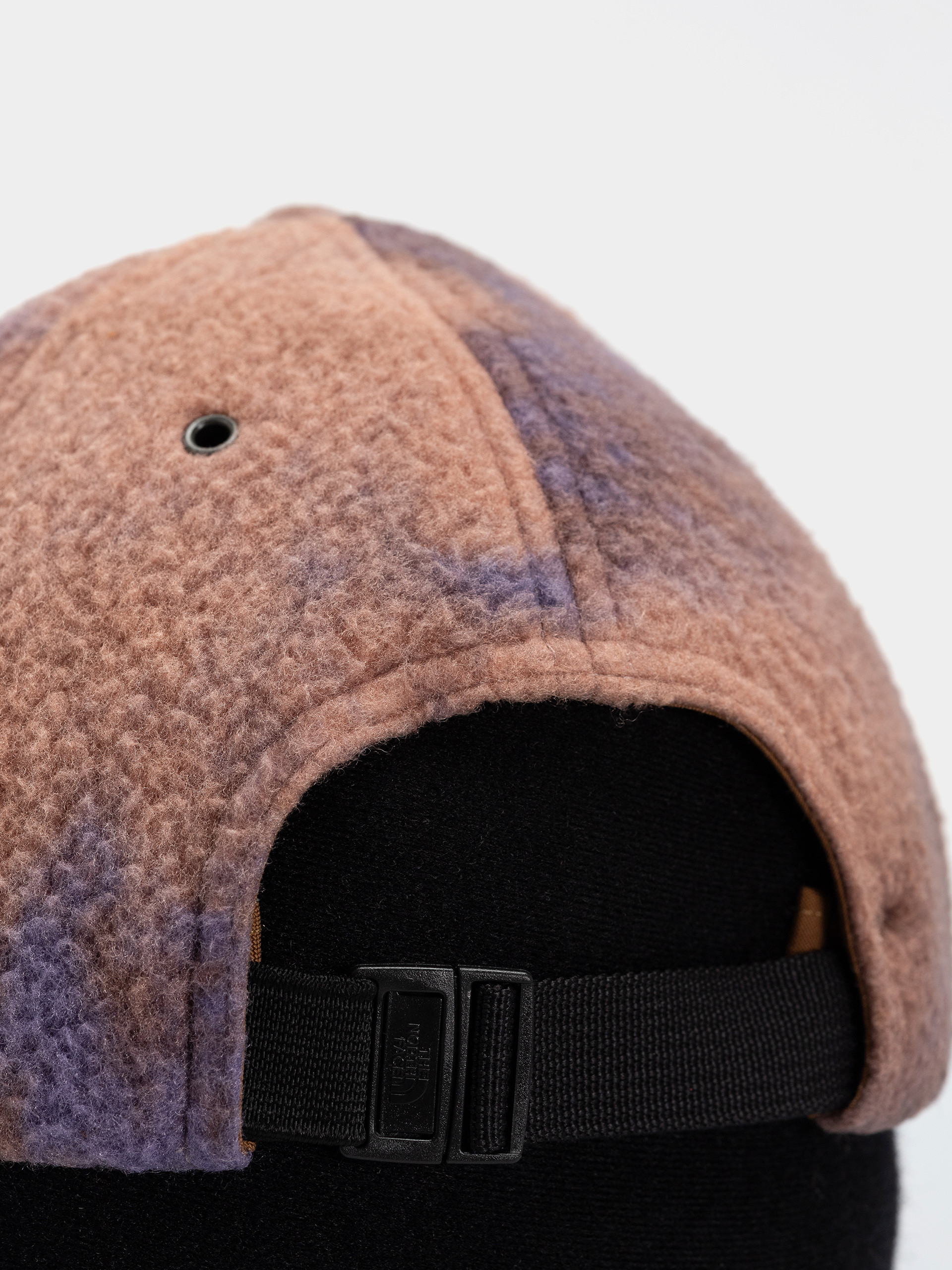 Шапка с козирка The North Face Red Box Fleece (grounded plum 1989 cata)