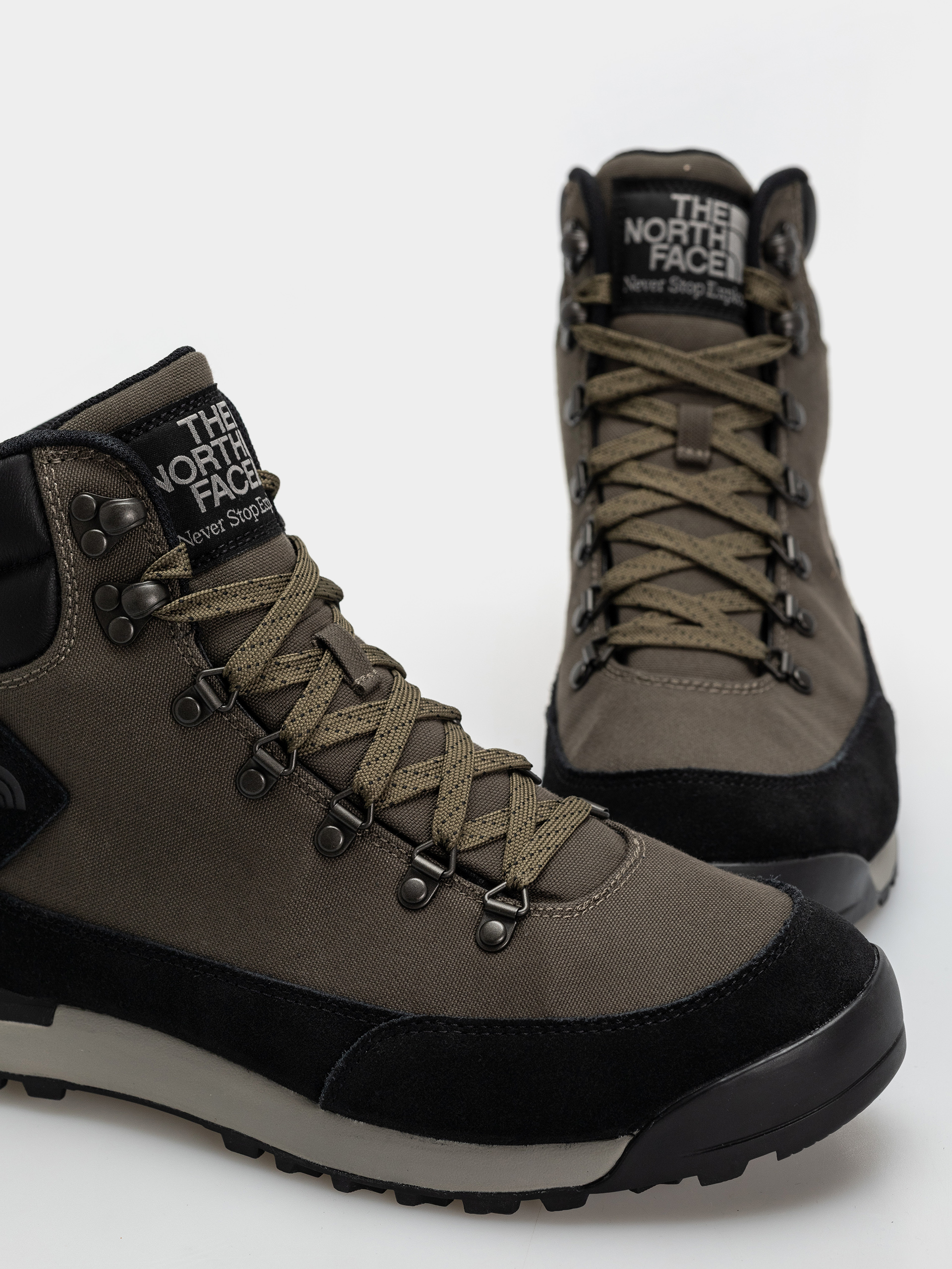 Обувки The North Face Back To Berkeley Iv Textile Wp (new taupe green/tnf black)