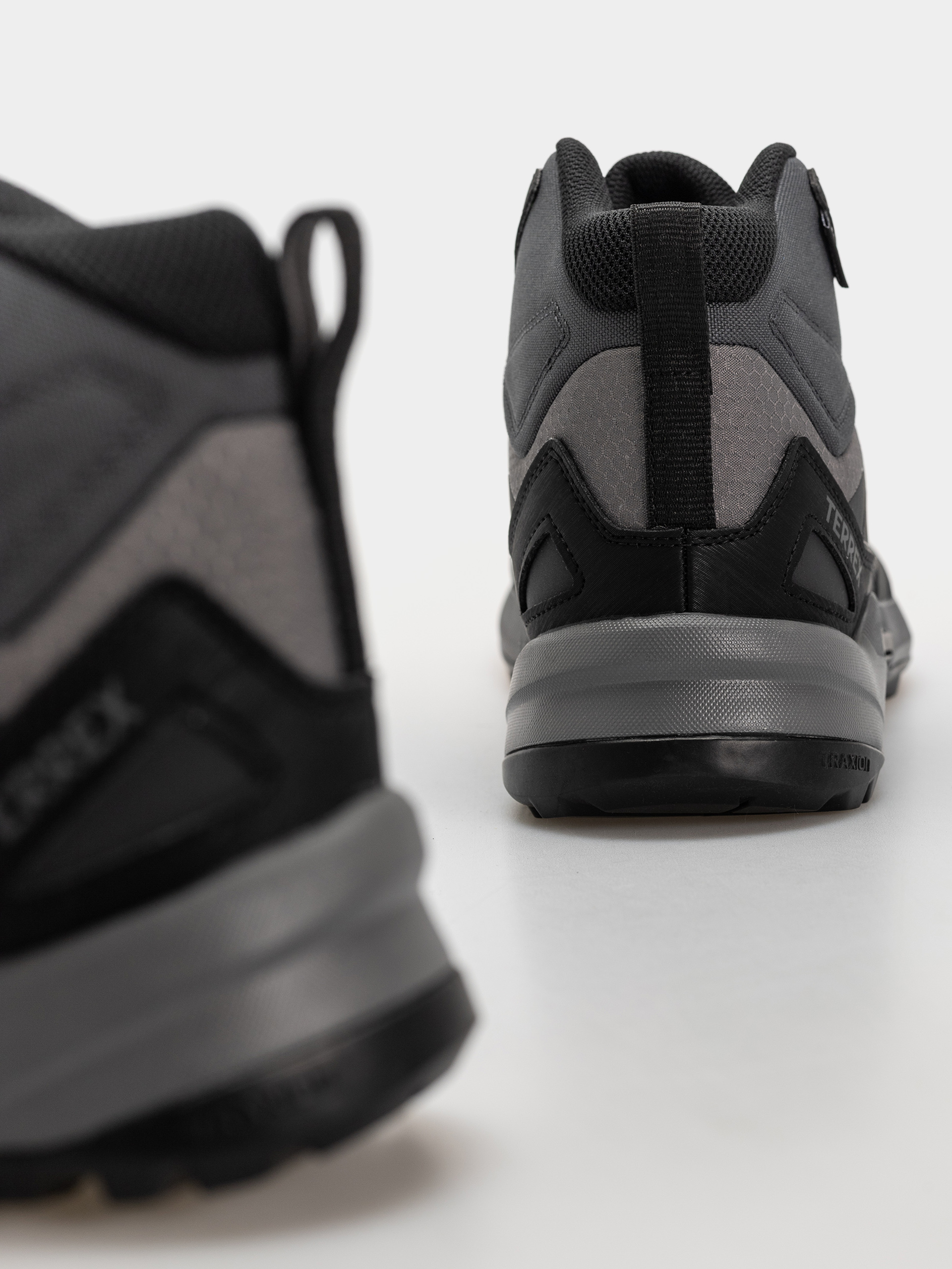Обувки adidas Terrex Eastrail 3 M (grefou/cblack/carbon)