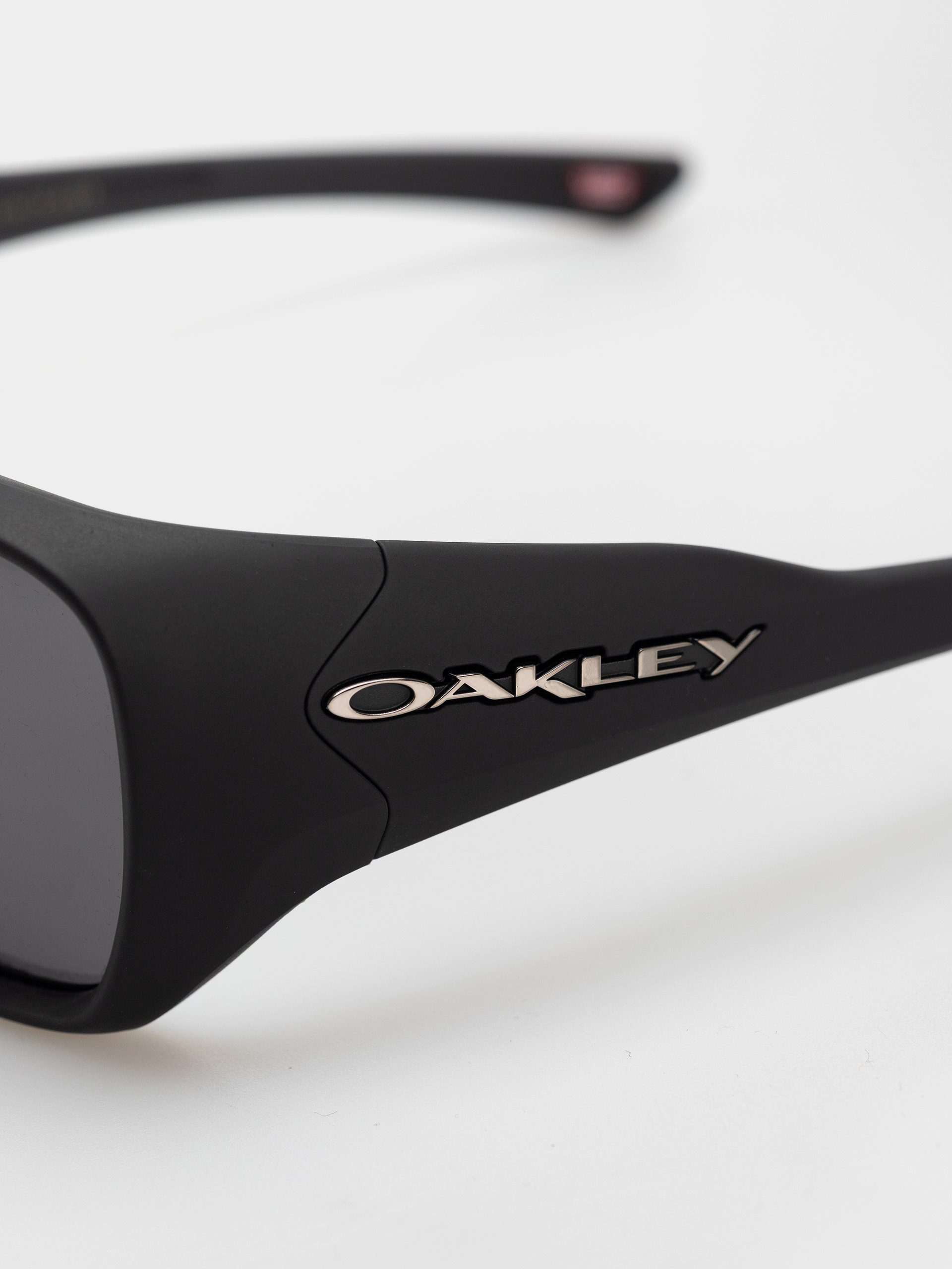 Слънчеви очила Oakley Chaminade (black suede/prizm grey)