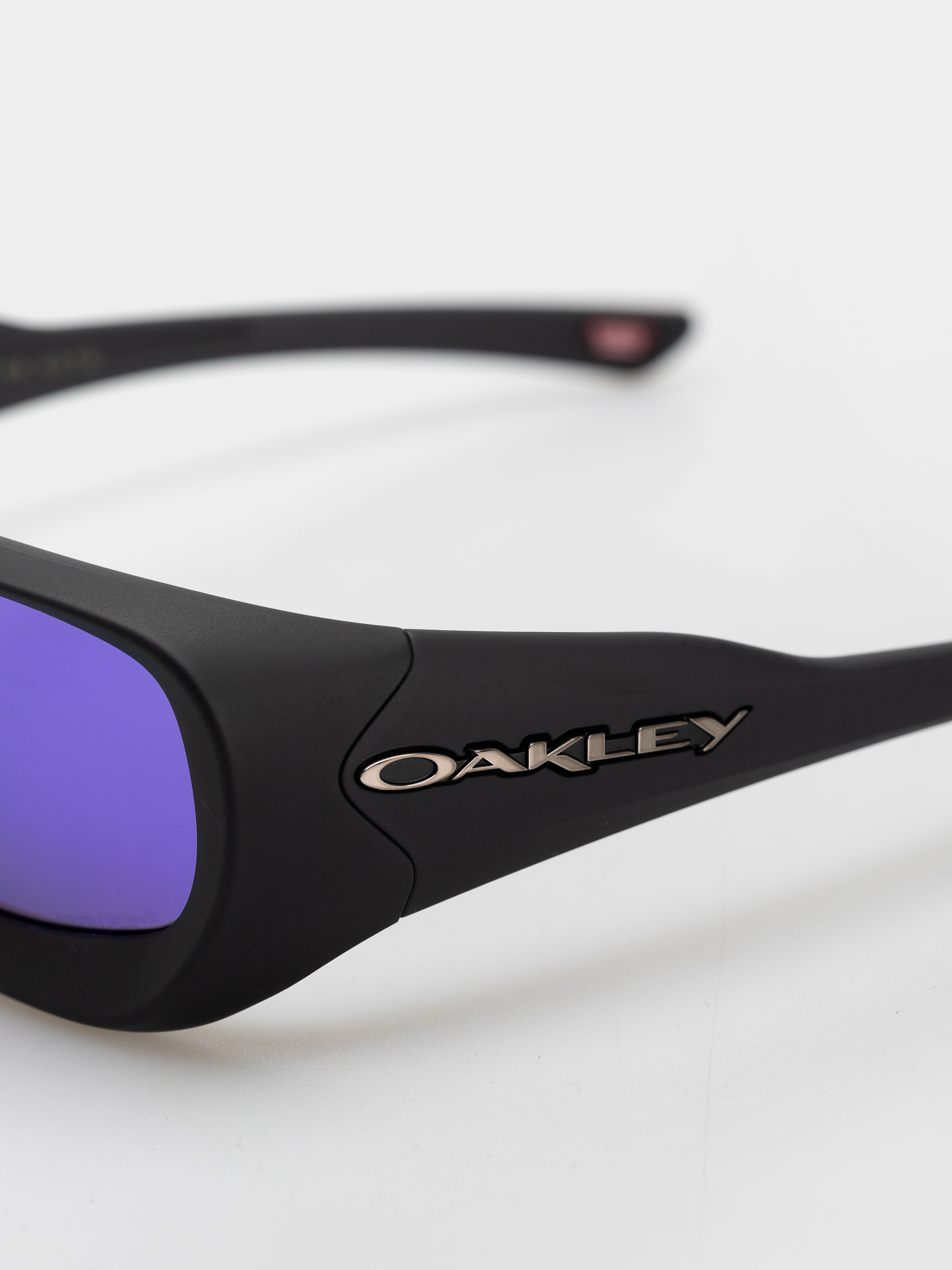Слънчеви очила Oakley De Soto (black suede/prizm violet)