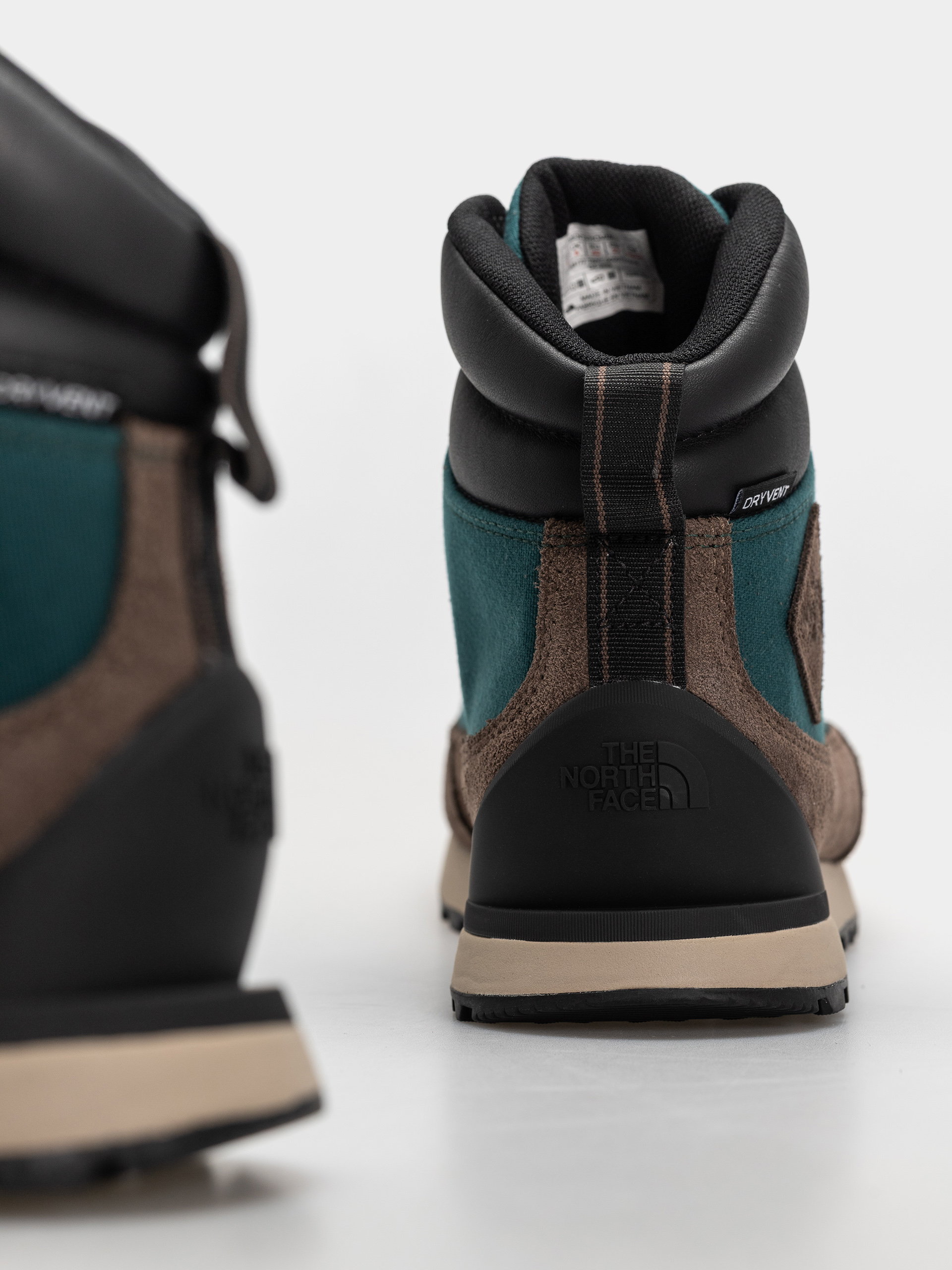 Обувки The North Face Back To Berkeley Iv Textile Wp (pacific teal/smokey bro)
