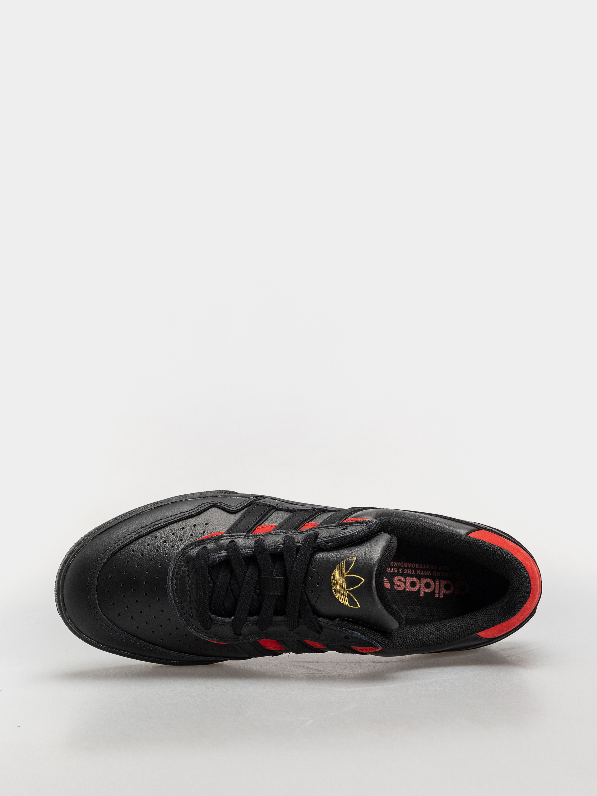 Обувки adidas Tyshawn II (cblack/cblack/betsca)