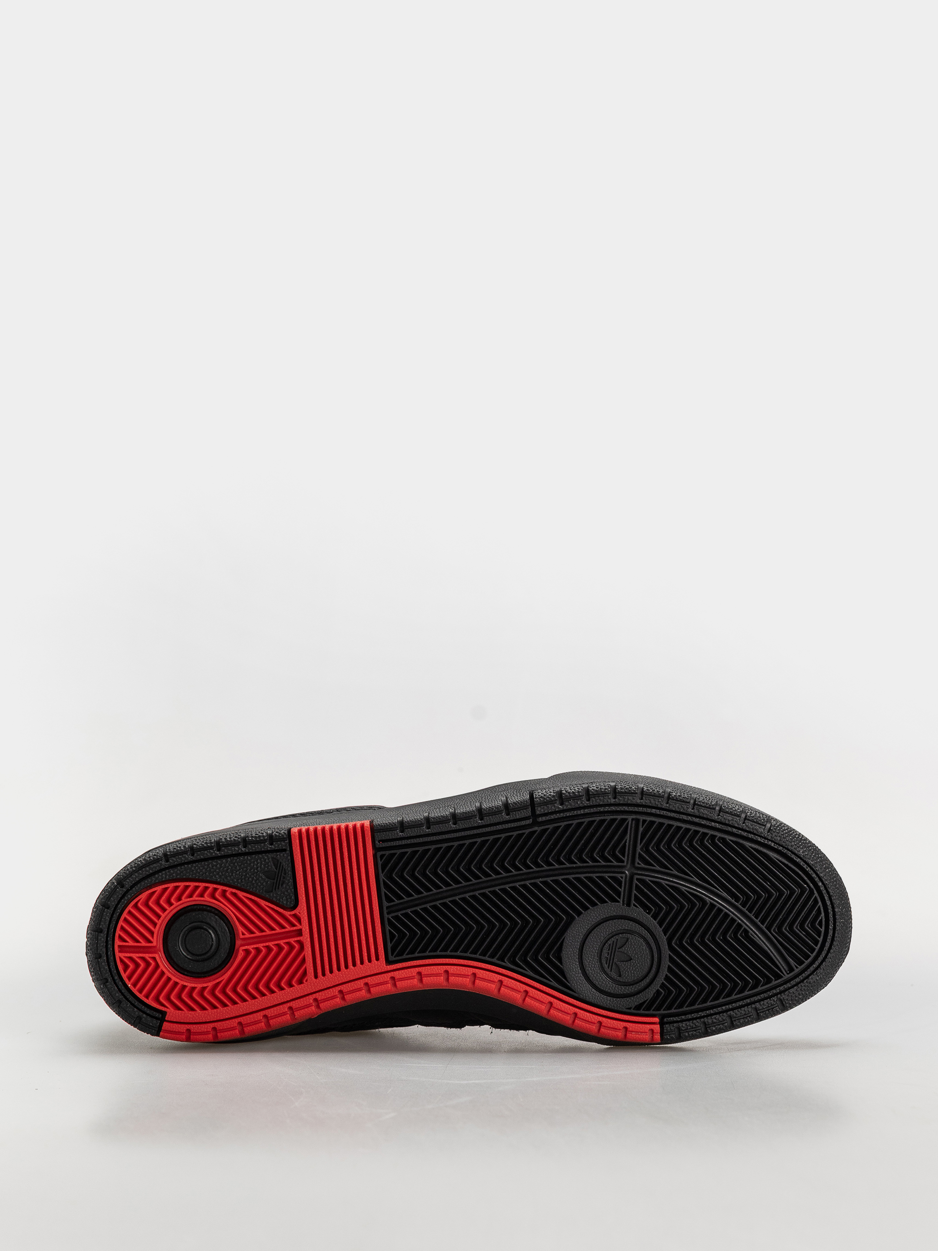 Обувки adidas Tyshawn II (cblack/cblack/betsca)