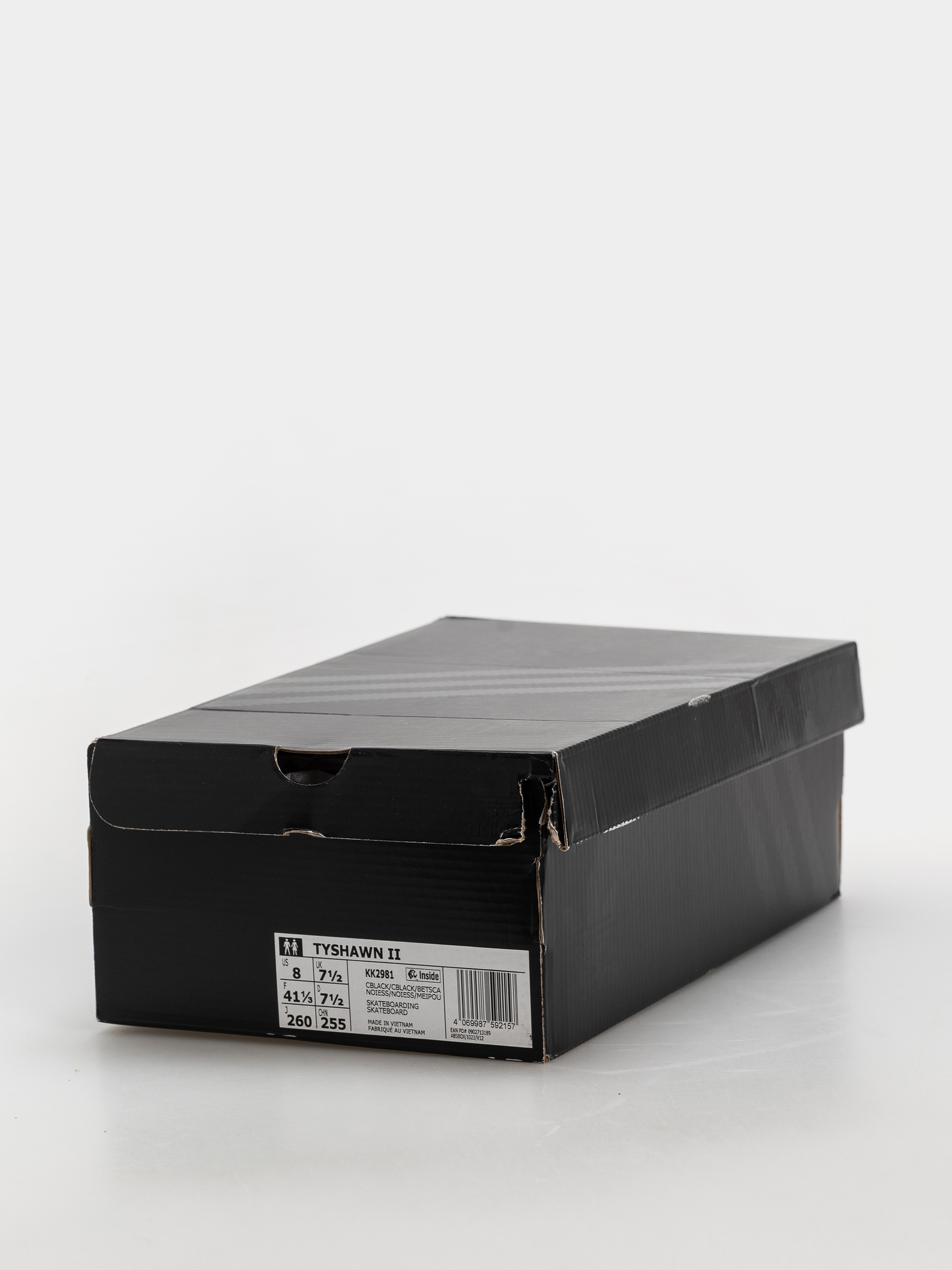 Обувки adidas Tyshawn II (cblack/cblack/betsca)