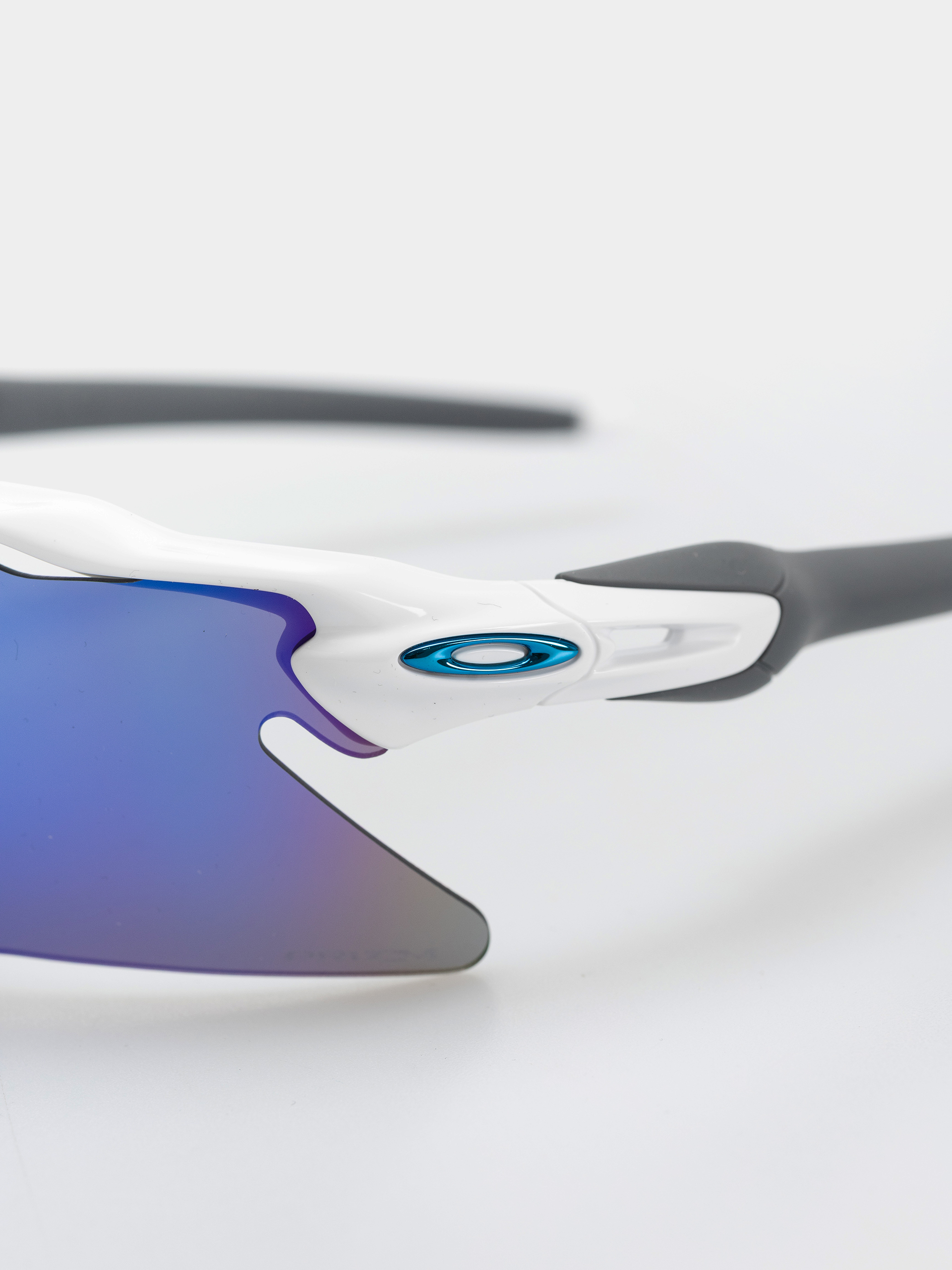 Слънчеви очила Oakley Radar Ev Heater (polished white/prizm sapphire)