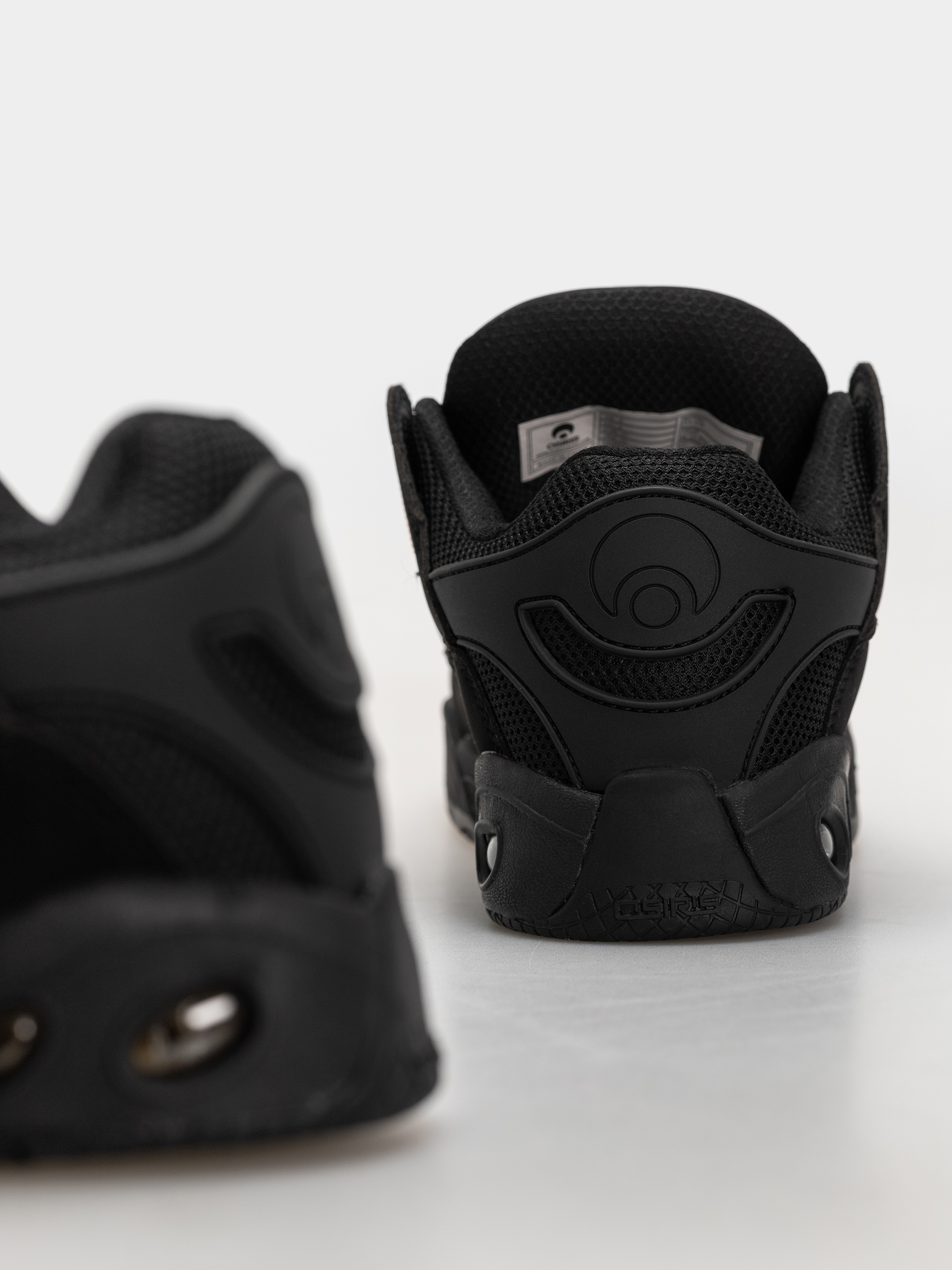 Обувки Osiris D3 OG (black/black/gold)