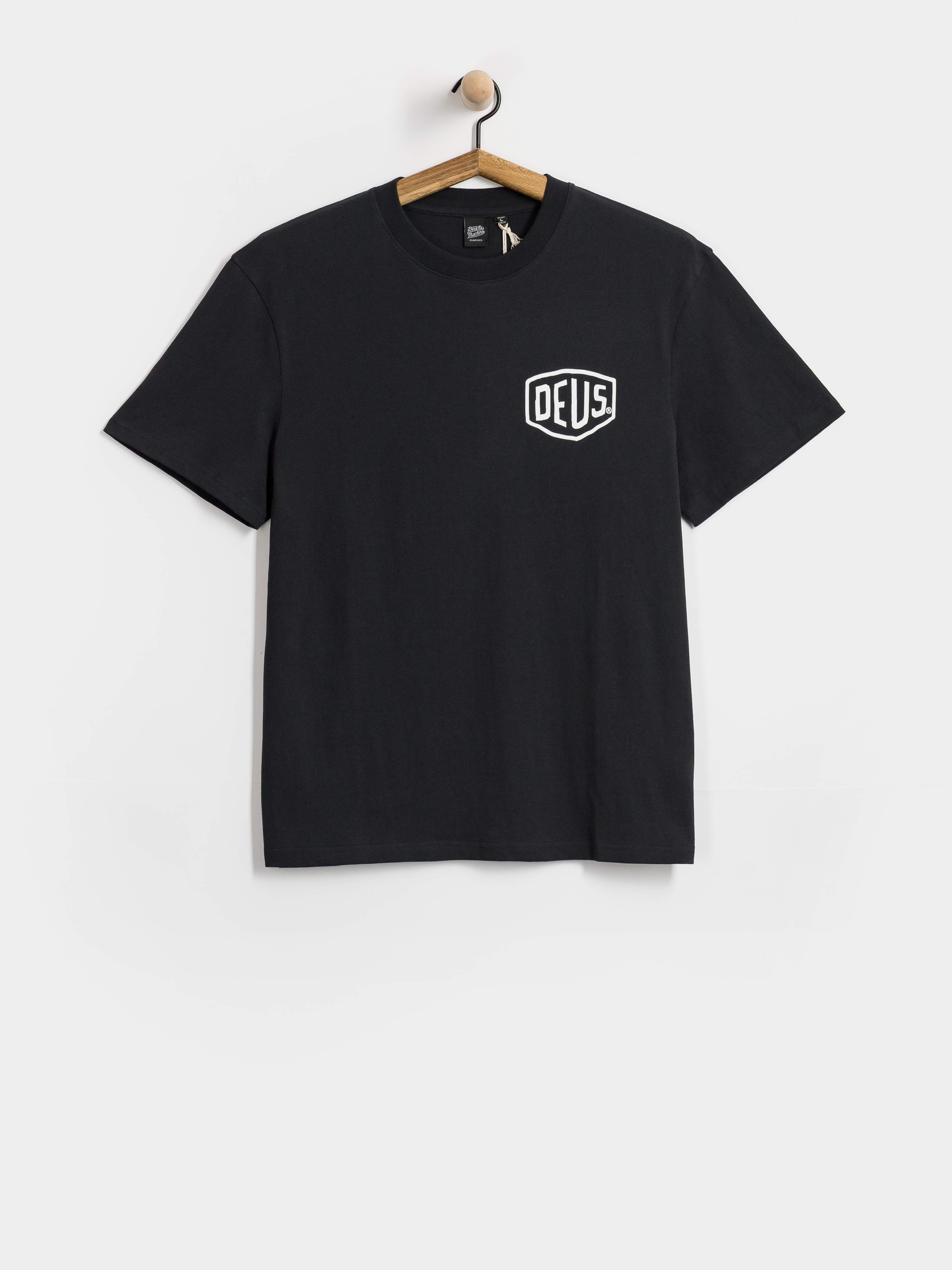 Тениска Deus Ex Machina Frontage (black)