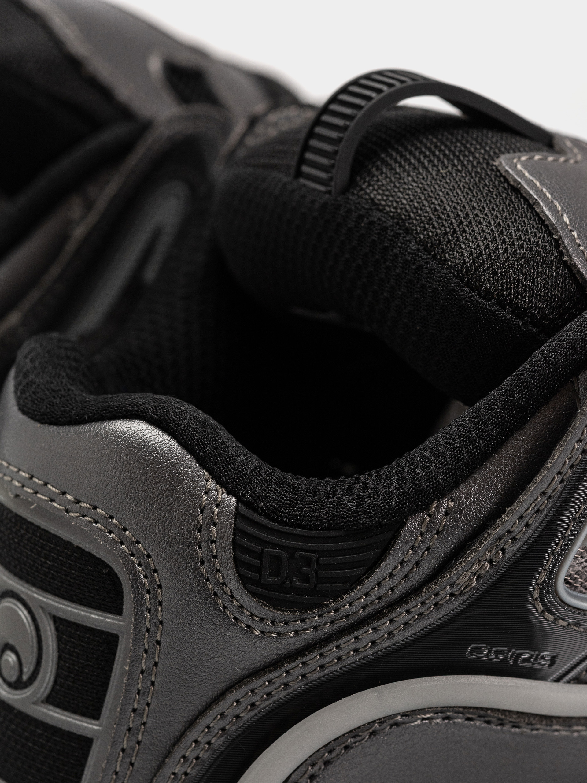 Обувки Osiris D3 2001 (grey/black/white)