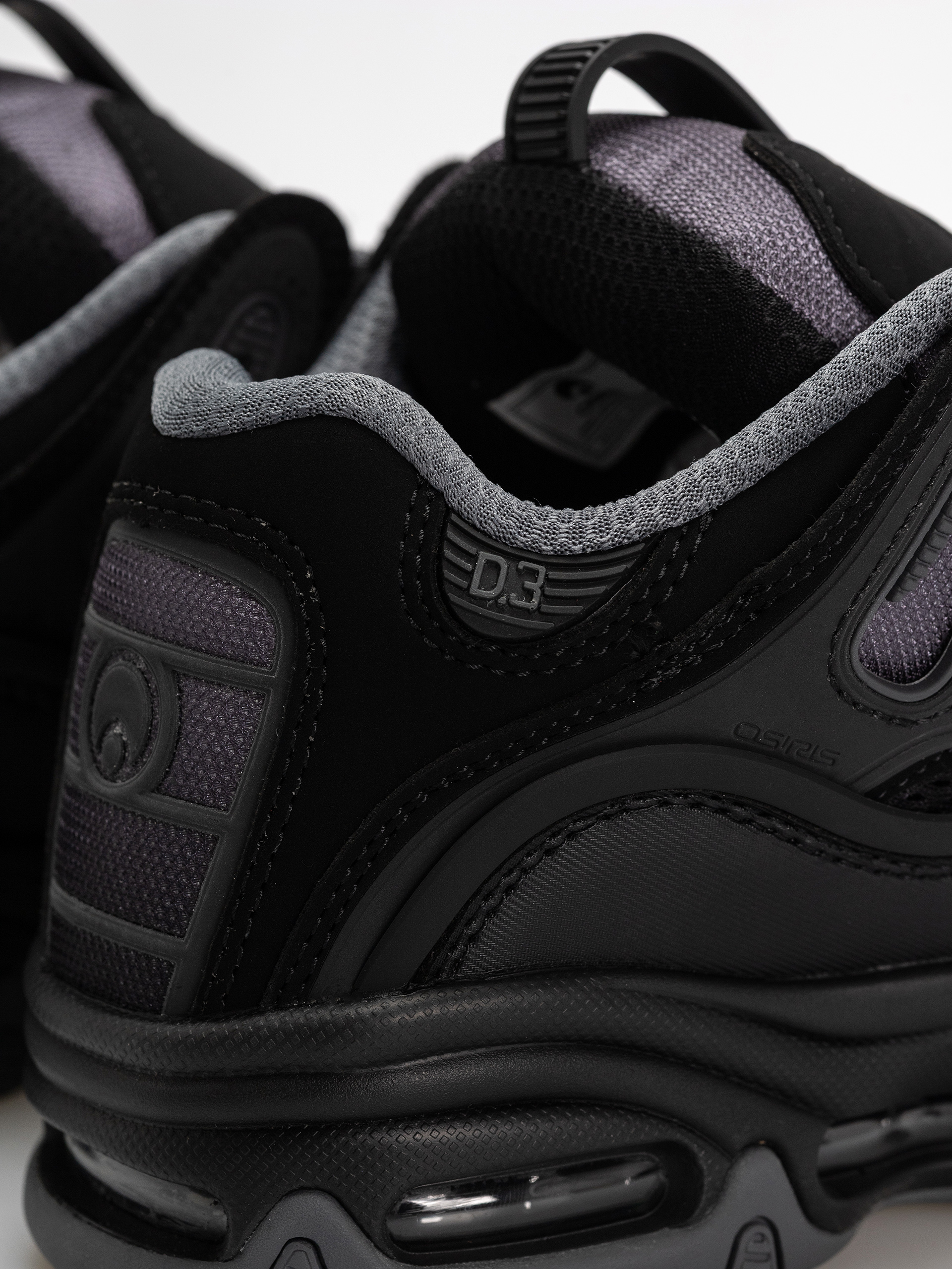 Обувки Osiris D3 2001 (black/charcoal/zigzag)