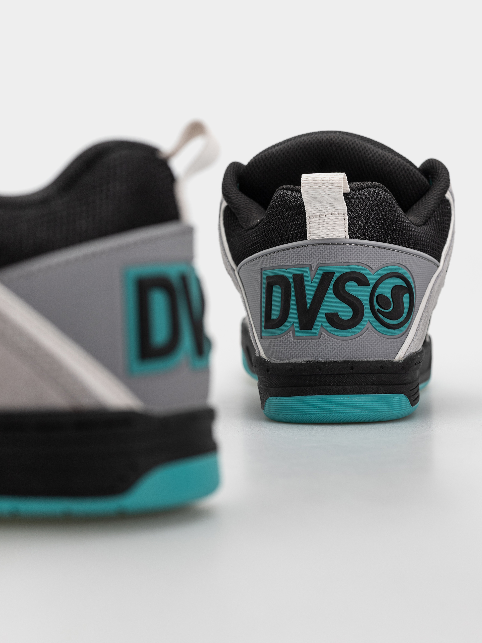 Обувки DVS Comanche (grey/black/teal)