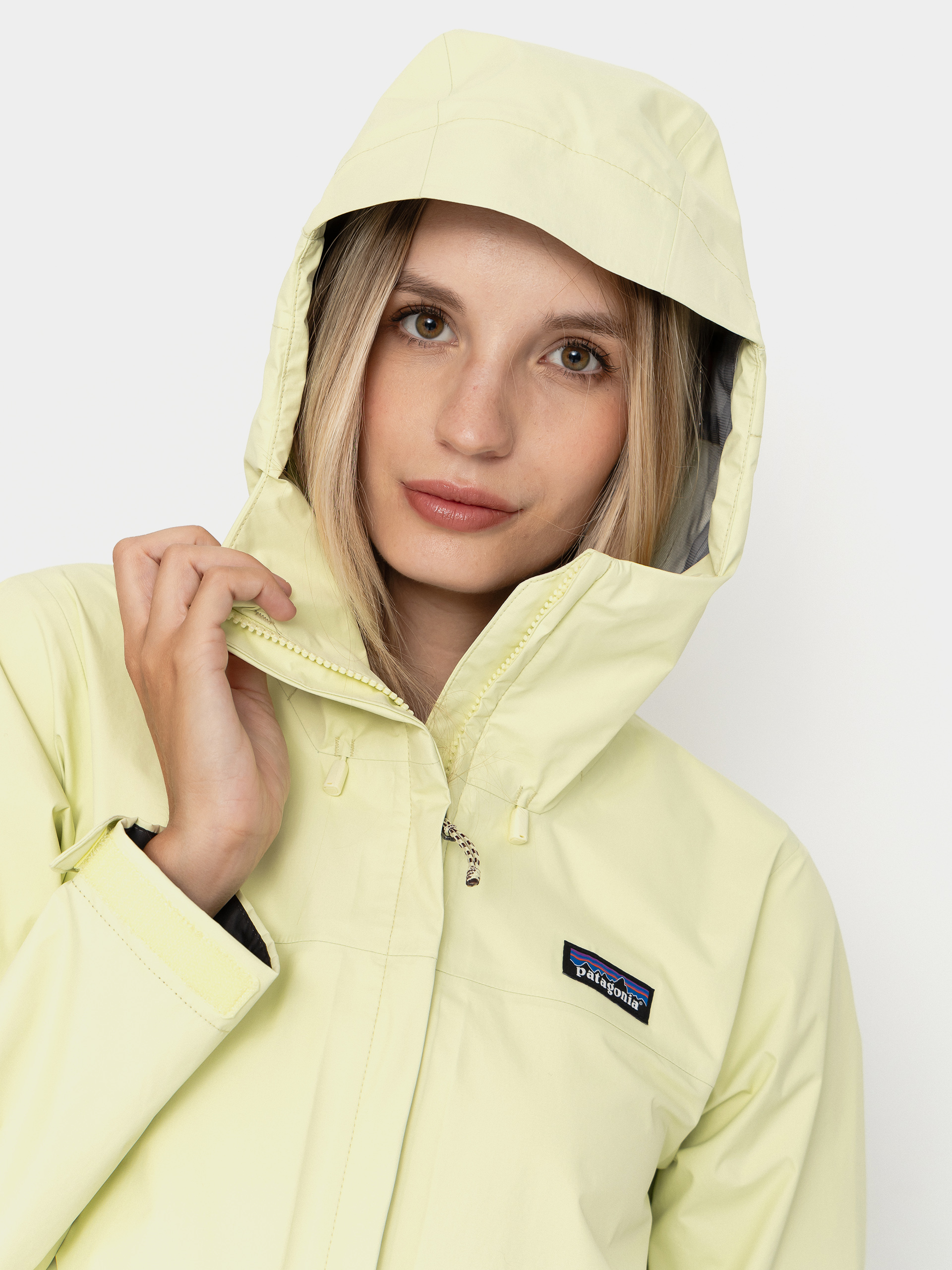 Яке Patagonia Torrentshell 3L Wmn (vellum green)