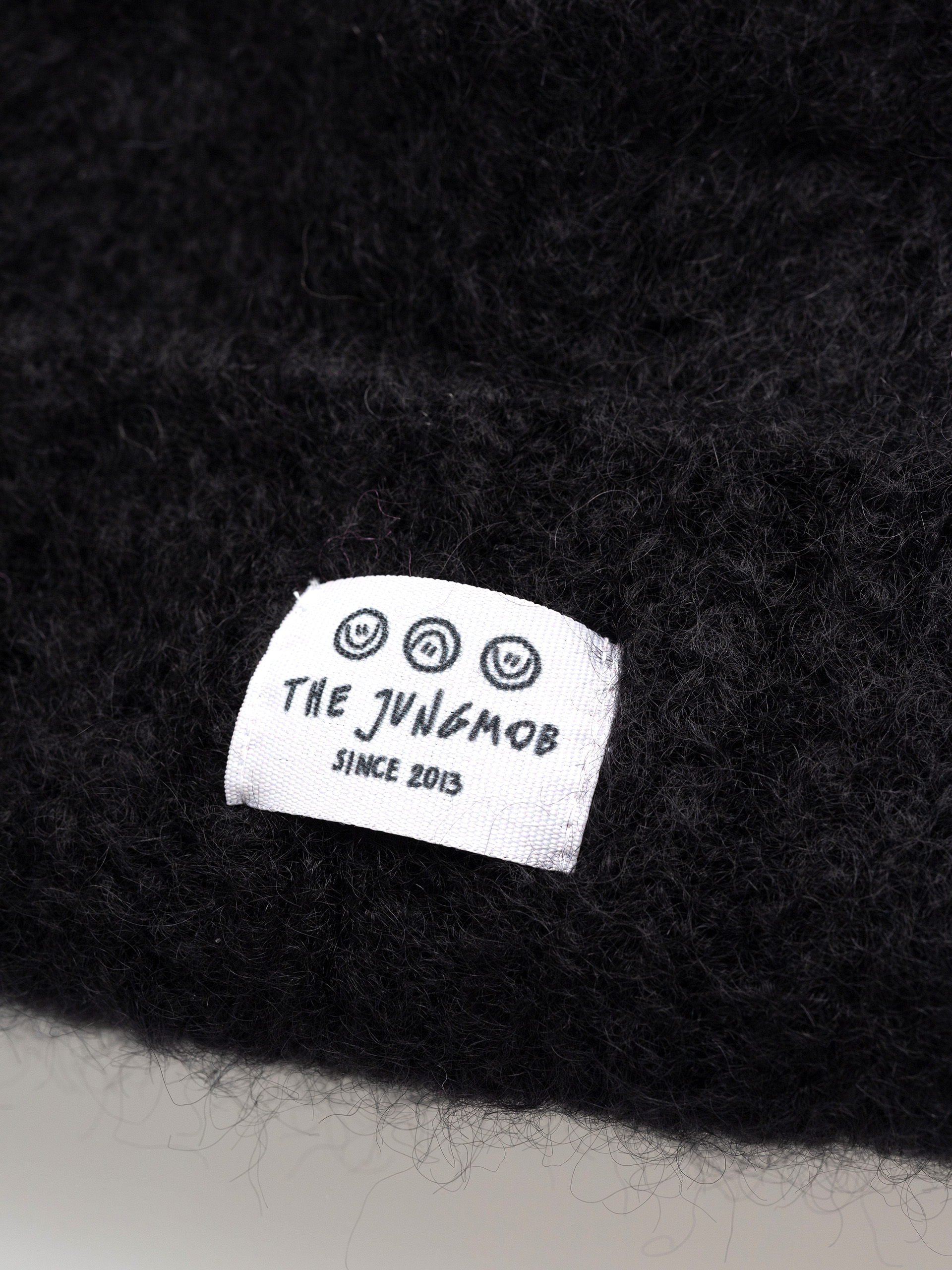 Шапка Jungmob Moher Fluffy (black)