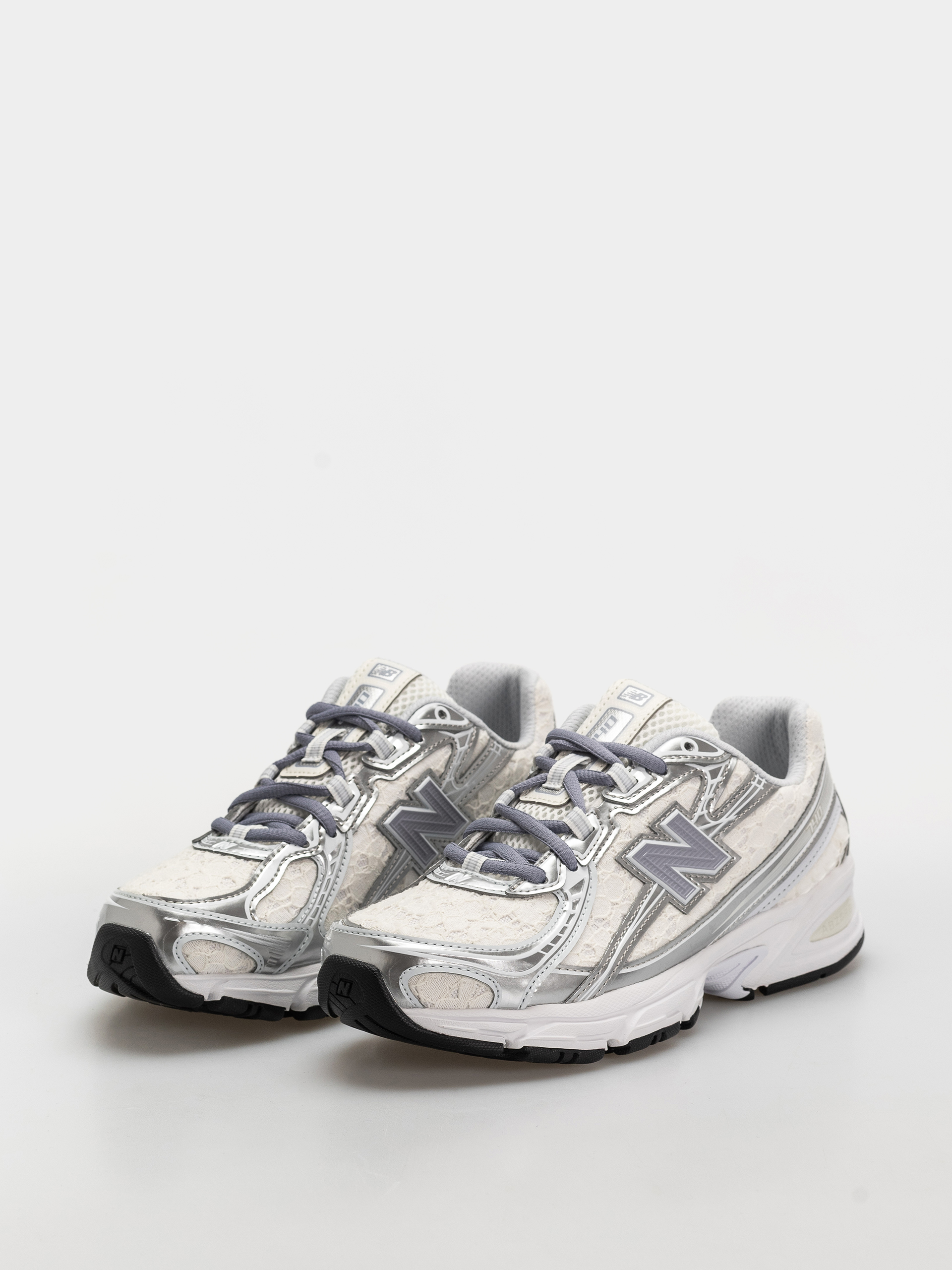 Обувки New Balance 740 (linen/silver metallic)