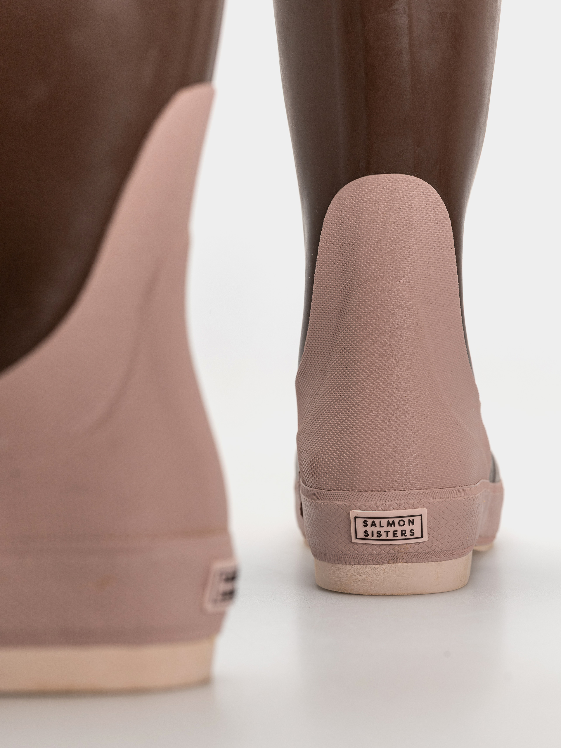 Обувки Xtratuf Salmon Sisters 15 Legacy Boot Wmn (brown sepia halibut)