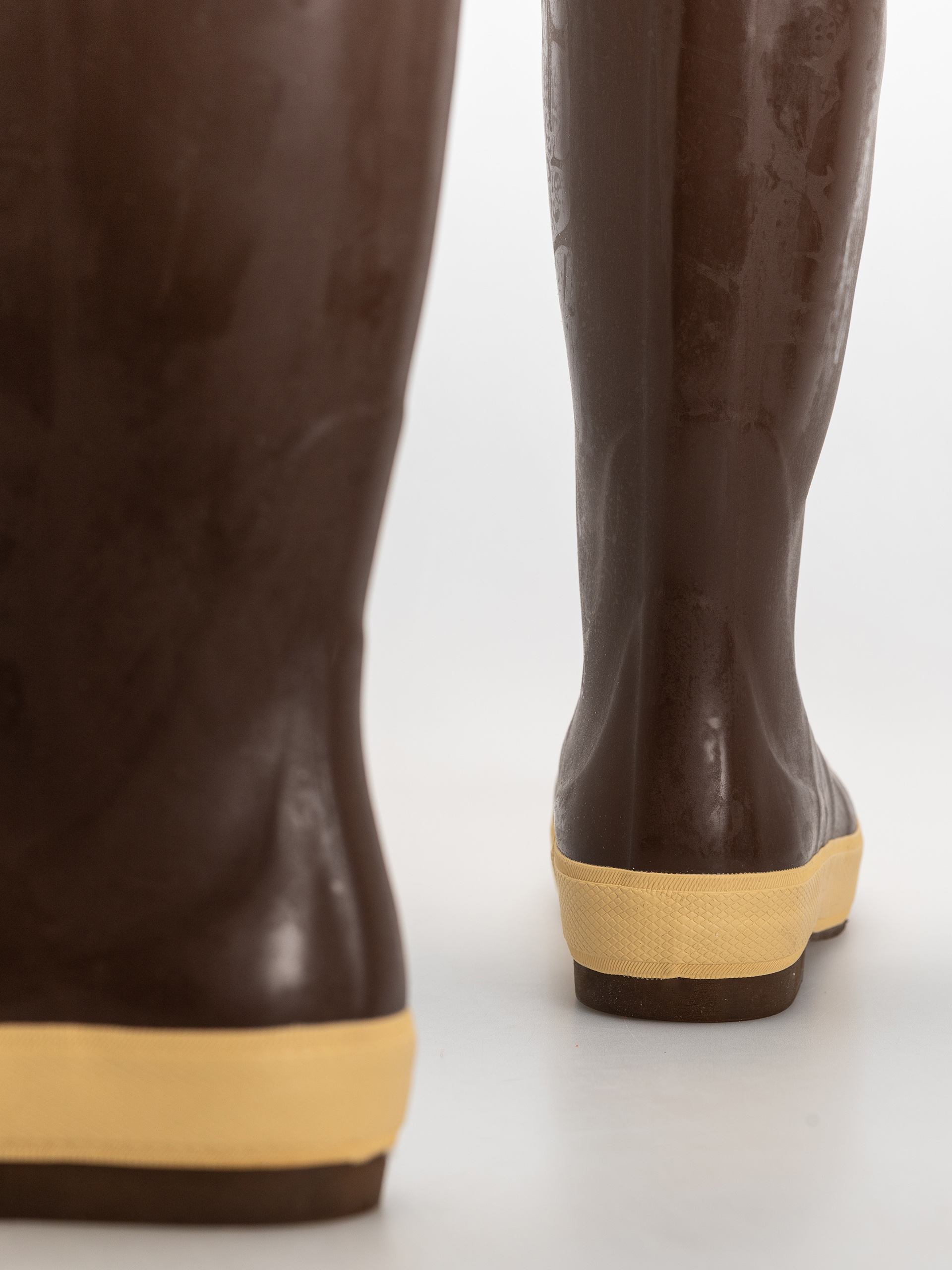 Обувки Xtratuf Salmon Sisters 15 Legacy Boot Wmn (chocolate octopus)