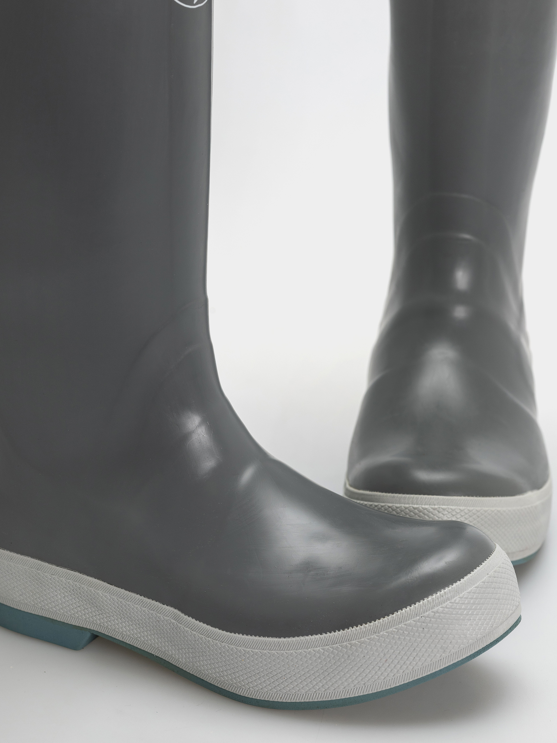 Обувки Xtratuf Salmon Sisters 15 Legacy Boot Wmn (grey sand dollar)