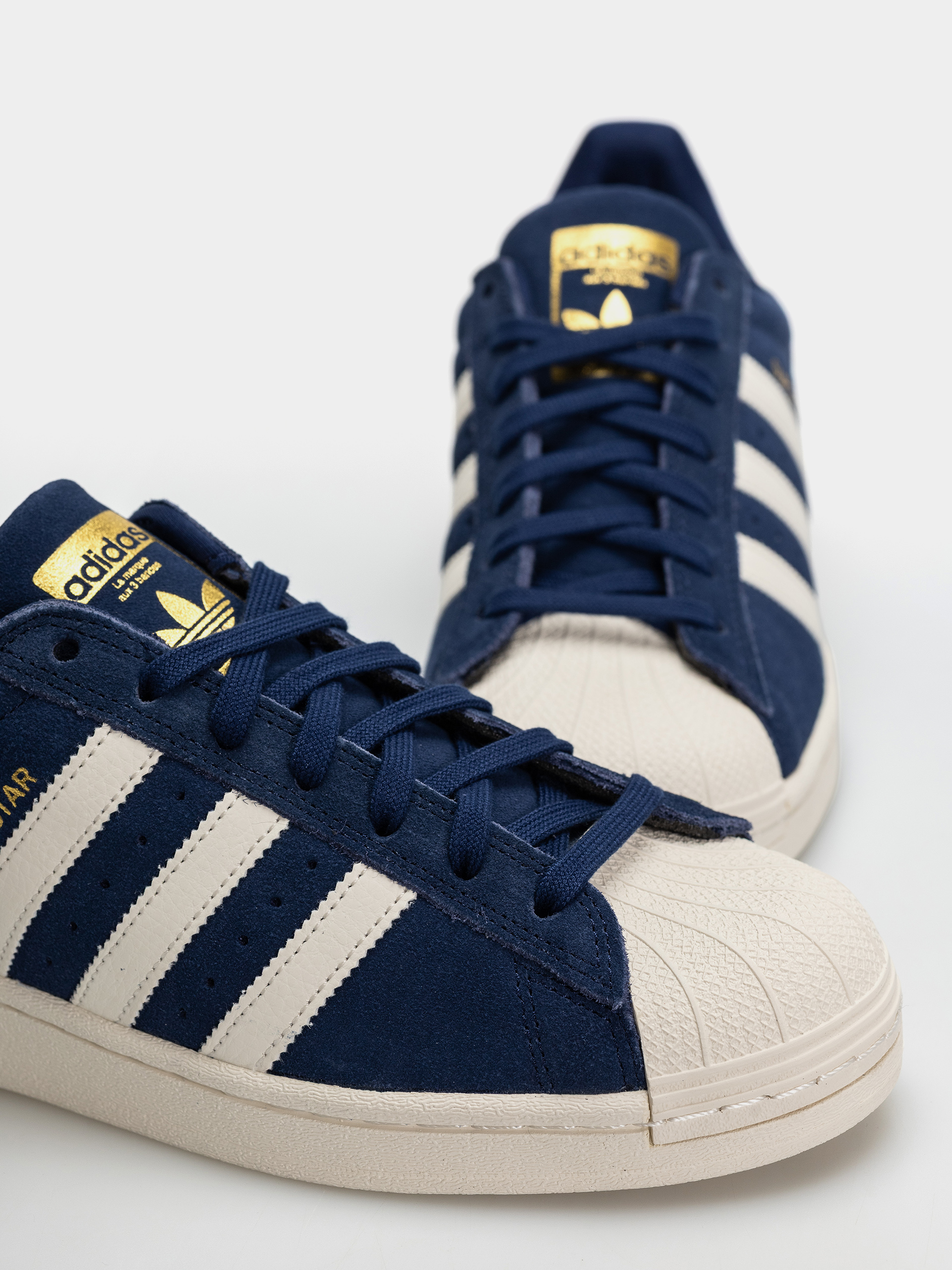 Обувки adidas Superstar Adv (dkblue/cwhite/goldmt)