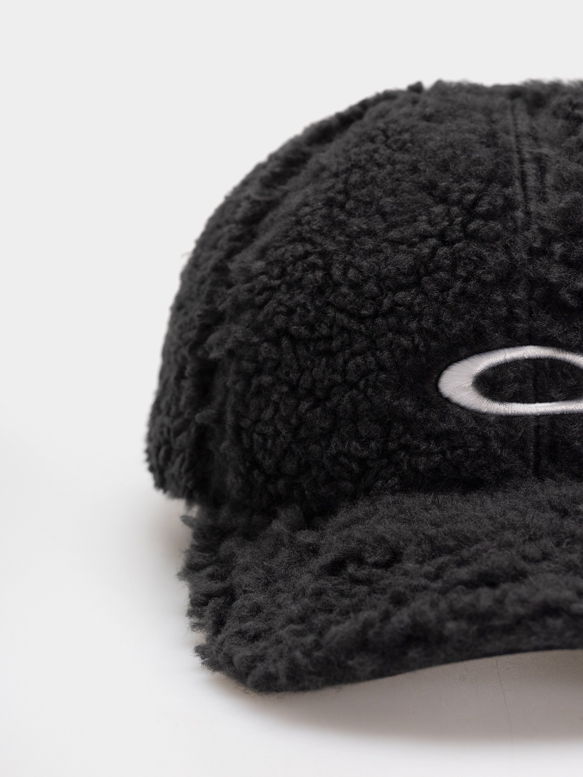 Шапка с козирка Oakley Mountain Fire (pitch black)