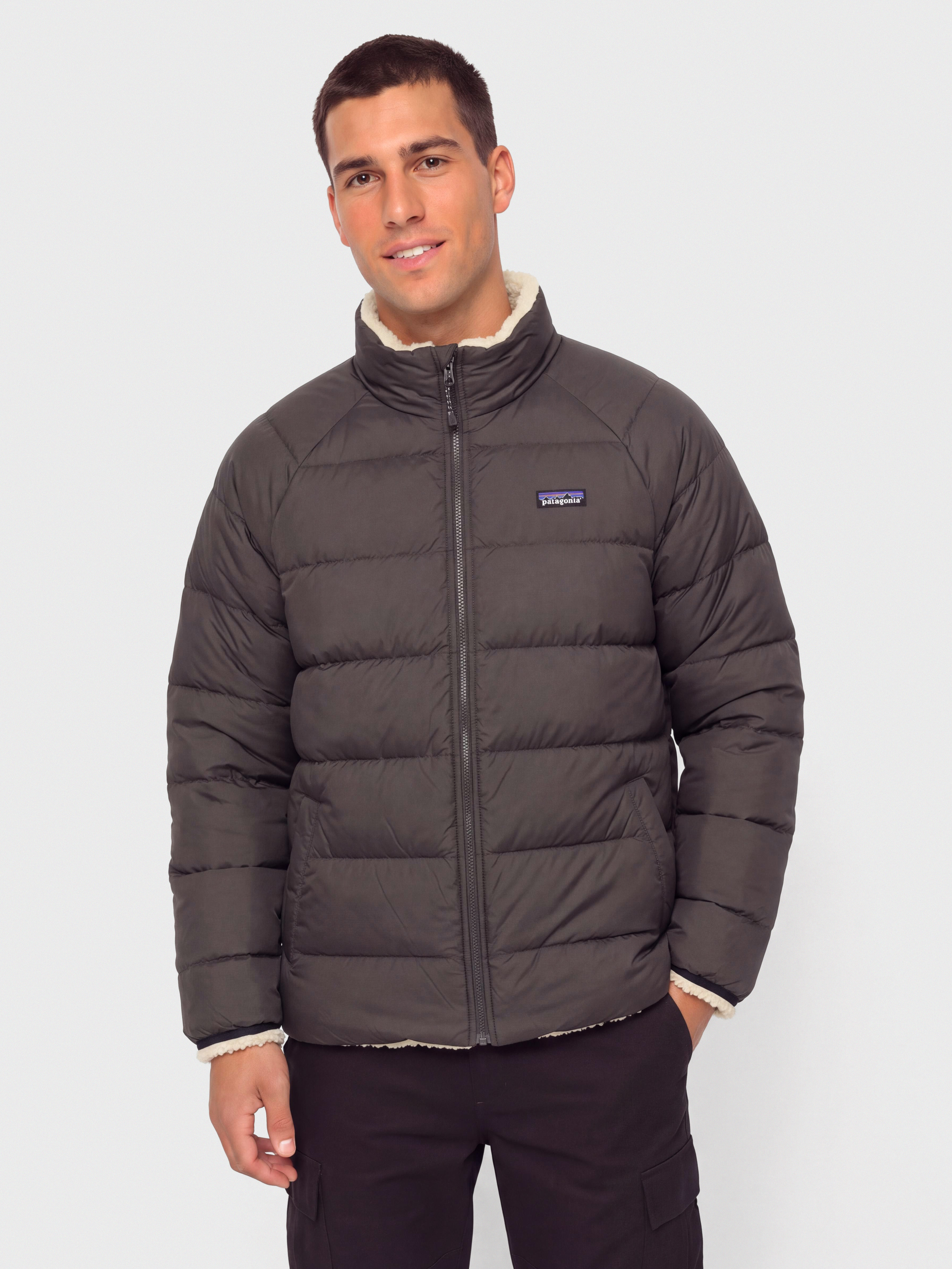 u042fu043au0435 Patagonia Reversible Silent Down (black)