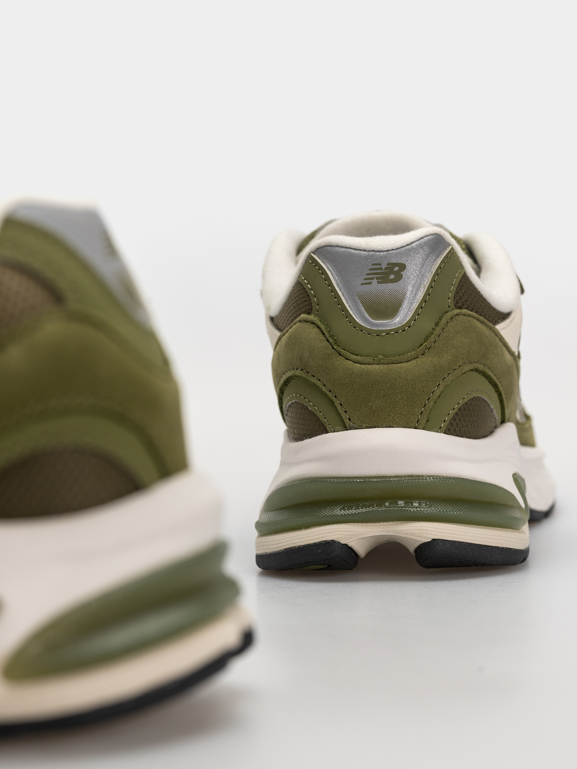 Обувки New Balance 2010 (sport green/wakame)