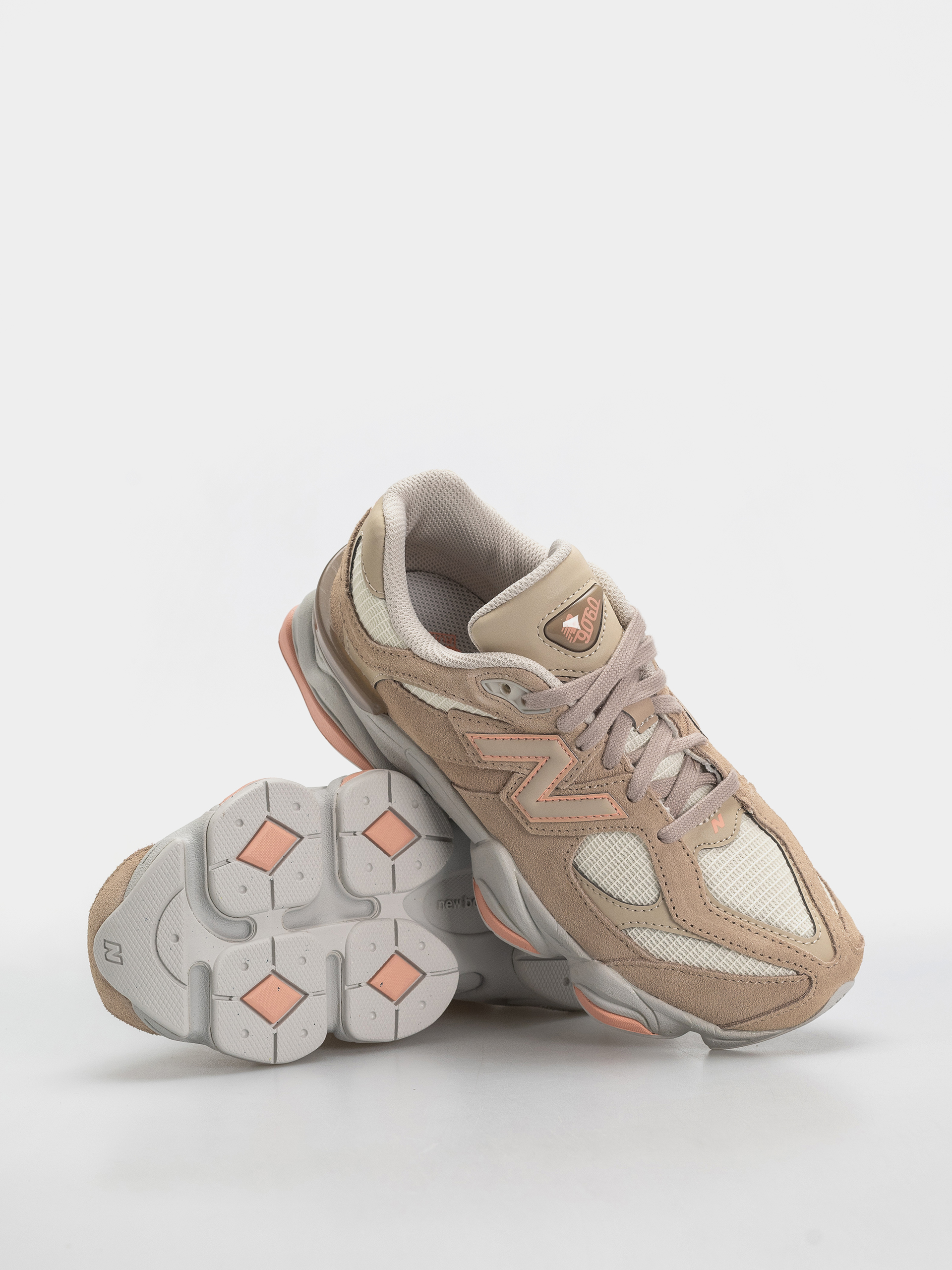 Обувки New Balance 9060 JR (mindful grey/pink lemonade)