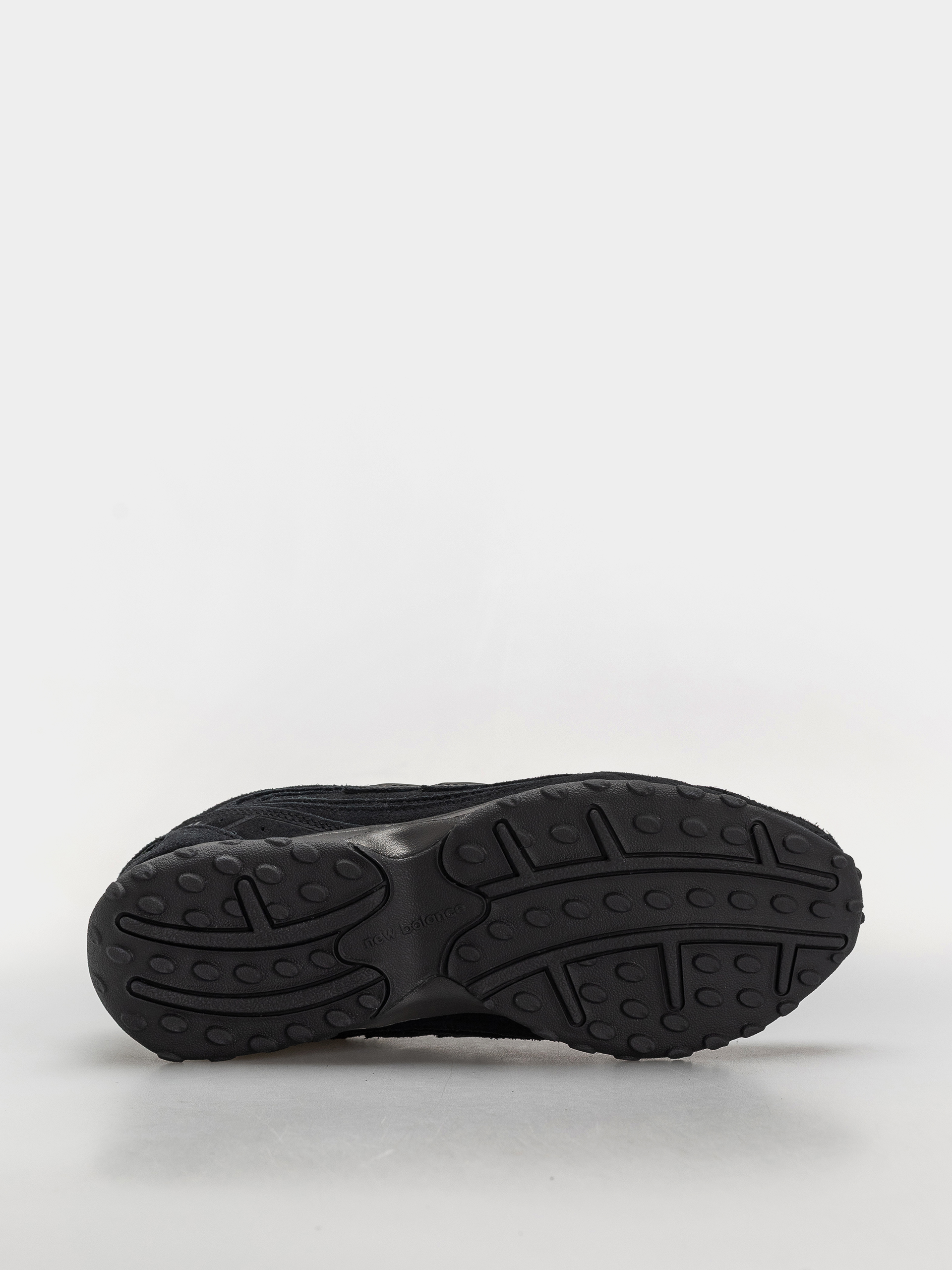 Обувки New Balance 204L (black/black cement)