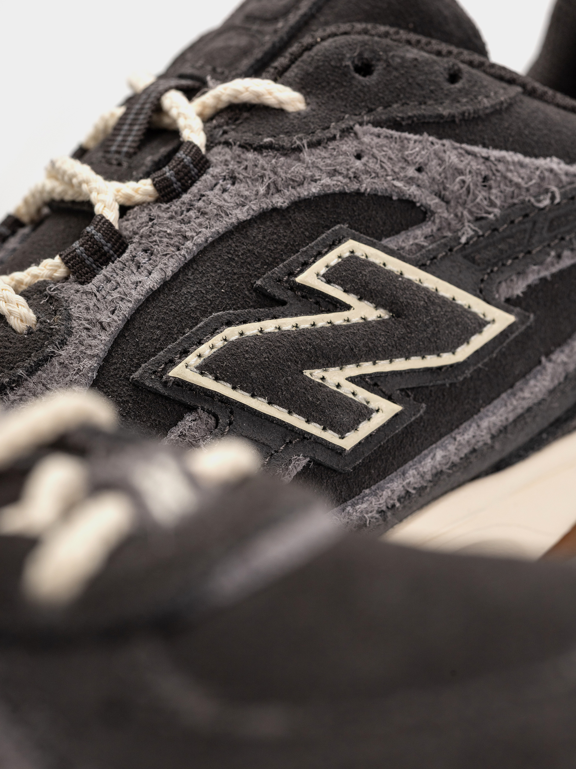 Обувки New Balance 204L (black)