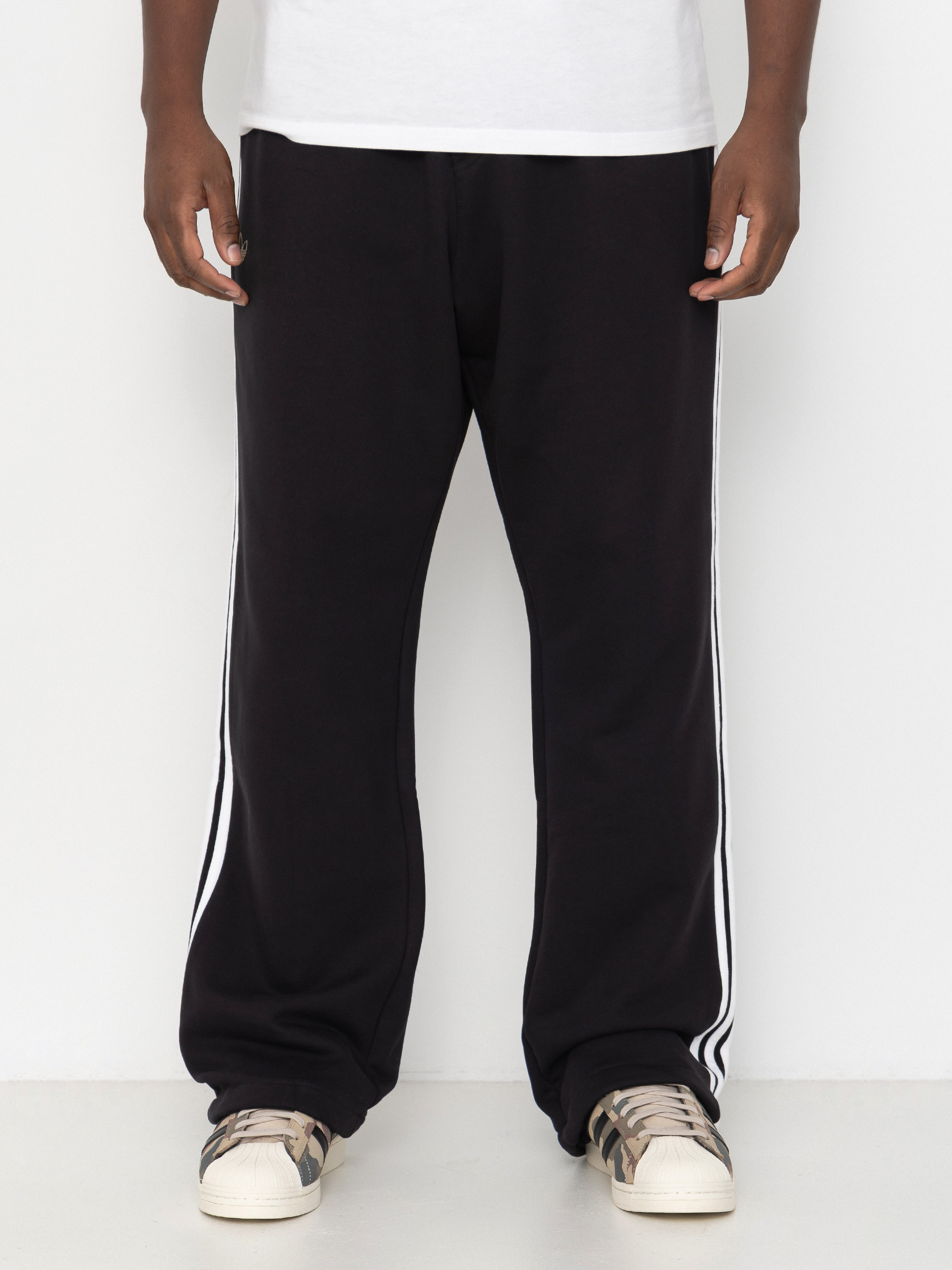 Панталони adidas Tyshawn Track