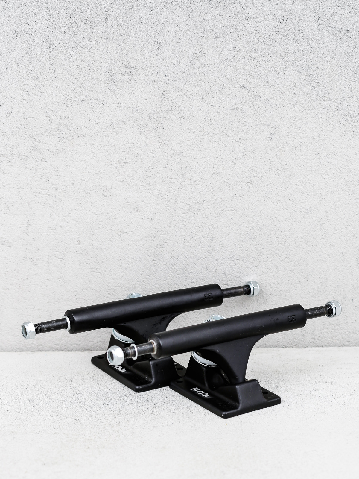 u041au043eu043bu0435u0441u0430u0440u0438 Ace Classic (matte black)